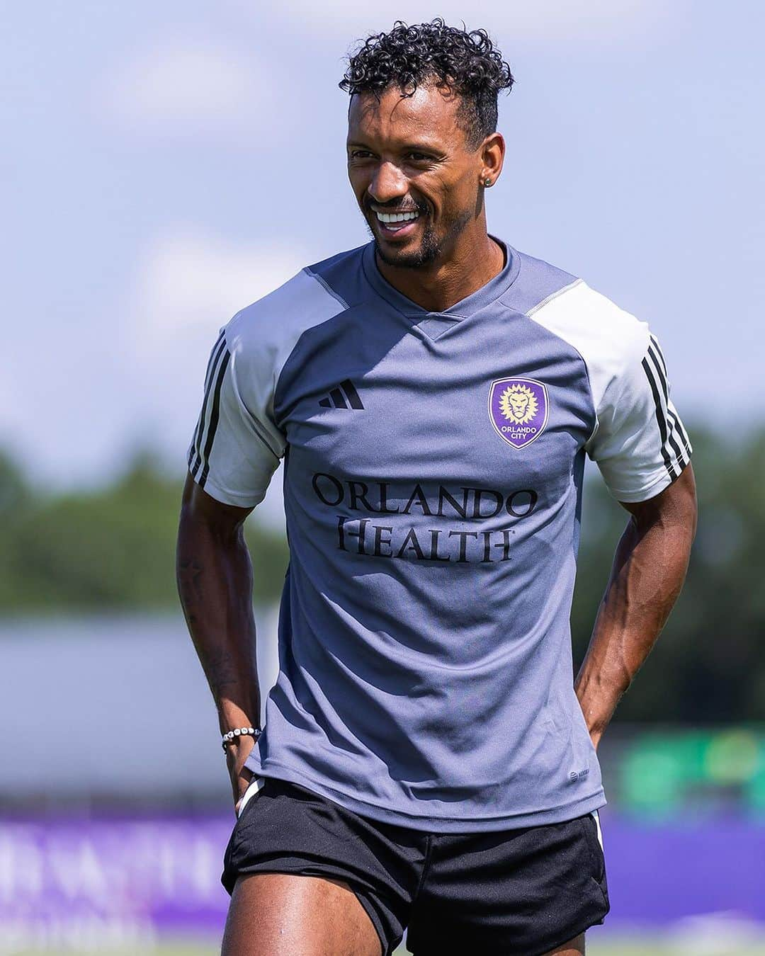 ナニのインスタグラム：「Working with the lions 🦁 Home! 💪🏾⚽  #Happy #Work #Focus #Orlando #VamosOrlando #」