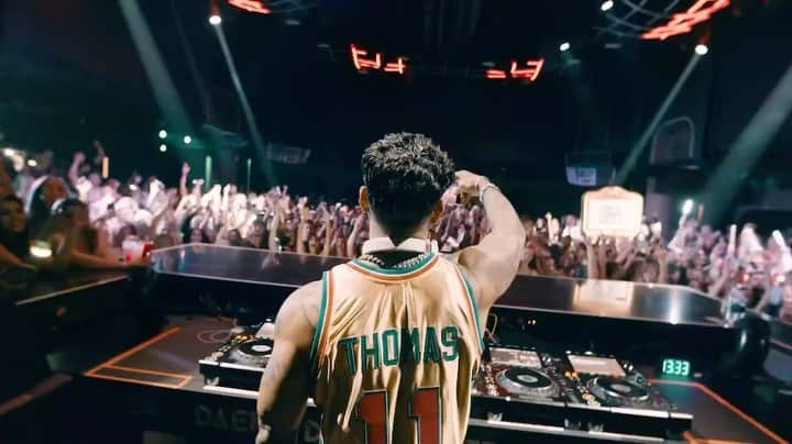 Pauly Dのインスタグラム：「South Florida TONIGHT!!!!! Meet Me @daersouthfl 🥂🍾」