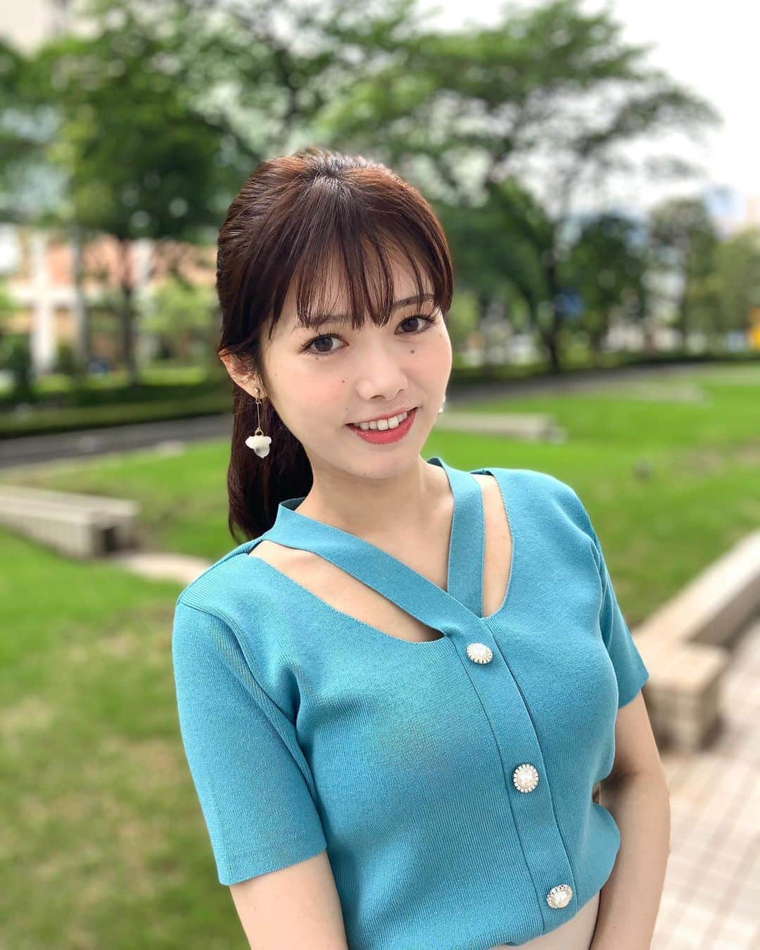 谷尻萌さんのインスタグラム写真 - (谷尻萌Instagram)「おはようさん^ ^ なんと今朝のお台場では 蝉が鳴いていたわ〜💓 私は今年初めて聴いたで♪  今日は雨の所が多く その分気温も昨日より 大幅に下がって猛暑は収まるけど 蒸し暑さが続くで💦  特に来週は猛烈な暑さとなる所が 多いから熱中症にきーつけて 過ごしてな！！🥹  九州から北陸は 梅雨末期の大雨が月曜日まで 続く恐れがあるから 気象情報に注意して 過ごしてな🍀  ほな素敵な週末を〜🤍🐈  めざど食堂のヒント出し 猿の顔真似はできていました？🐒❤️  そしてそして、この後お時間ありましたら ABCラジオ(13:00-16:00) を聴いてね💓  #めざましどようび」7月8日 9時35分 - tanijiri_moe