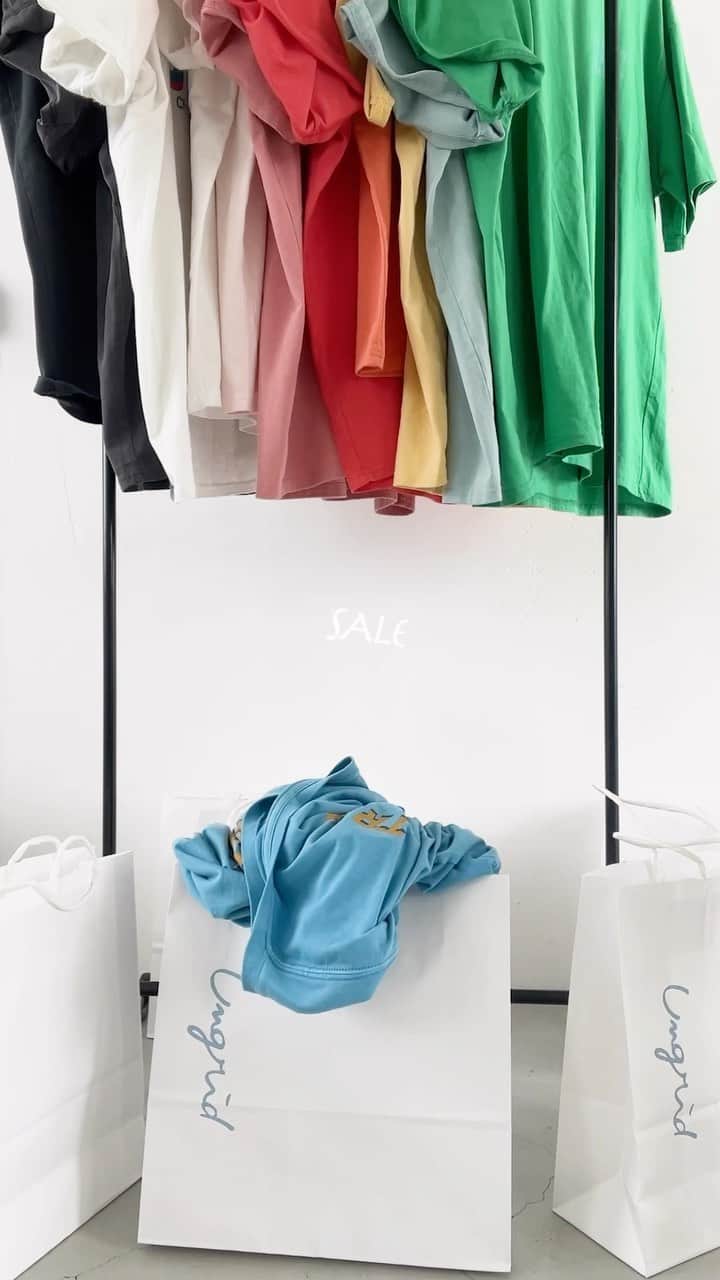 のインスタグラム：「〖SUMMER SALE⛵️ 〗 最大70%OFF！マークダウン🔥  ＼カットソー×カットソー／ -7.9(sun) 23:59 ✔︎ご好評につき再登場🤝 カットソー2点で¥7,000(tax in)  気になるカットソーは商品タグをチェック🏷️  ___________________________________  ☑︎商品詳細は製品タグ or TOPページURLよりチェック  » @Ungrid_official ・ ・ ☑︎全国のスタッフのスタイリングを毎日更新中！  »@Ungrid_staffsnap」
