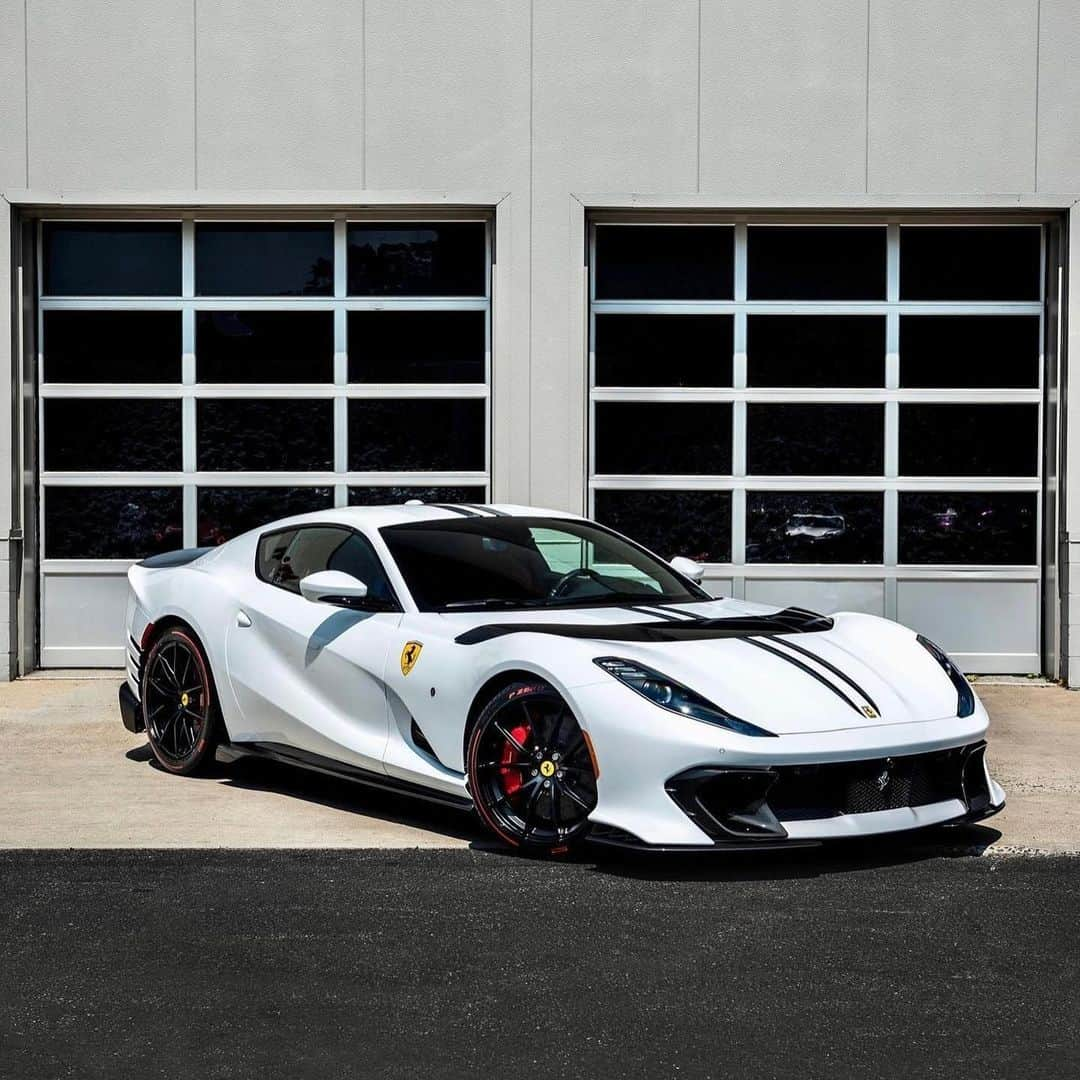 Ferrari USAさんのインスタグラム写真 - (Ferrari USAInstagram)「It’s go time. #FerrariFriday⁣ ⁣⁣ 📷:⁣⁣ @ferraricentralnewjersey⁣⁣ @cauleyferrari⁣⁣ @ferrariphl⁣⁣ @ferrarifortlauderdale⁣⁣ @ferrarilakeforest」7月8日 10時00分 - ferrariusa