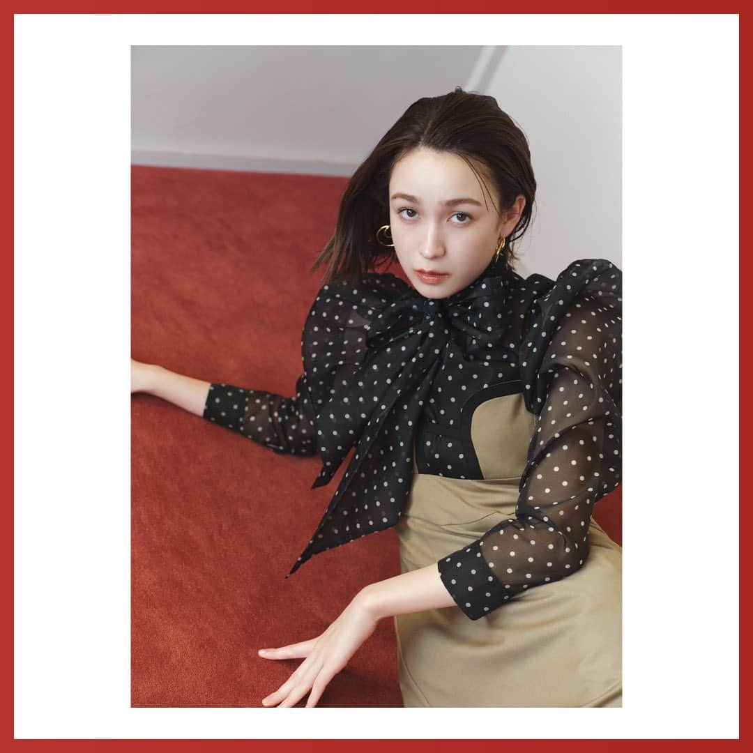 Lily Brownさんのインスタグラム写真 - (Lily BrownInstagram)「- PRE ORDER -  LILY BROWN 2023 Autumn Collection  “ACTIVE mood” ストリートカルチャーを彷彿とさせるアクティブなピースと エレガントなムードを調和させ、クラス感の漂う装いに昇華させた 2023年秋の最新コレクション  【7/6 thu 12:00- 】 モデル・藤井サチが纏う秋の最新LOOK BOOKの先行予約がオンラインにてスタート!! 秋の新作アイテムをいち早く公開しております☺︎  ■先行予約会開催サイト LILY BROWNオフィシャルオンラインストア MASH STORE（公式アプリ） USAGI ONLINE ZOZO TOWN Rakuten Fashion  #lilybrown #リリーブラウン #vintage #vintagefeature #先行予約 #autumn #秋 #新作」7月8日 10時23分 - lily_brown_official