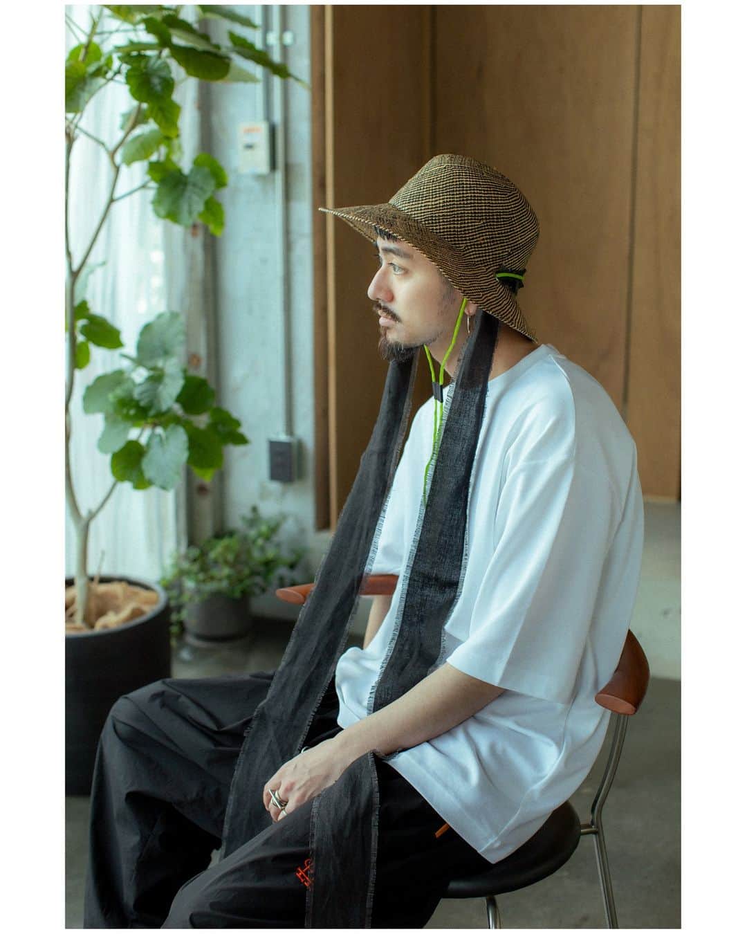 木村華子さんのインスタグラム写真 - (木村華子Instagram)「素敵なお帽子のブランド @butcher_ashimoto_club のルックを撮影しました！ 上品さとストリート感のバランスが絶妙なストローハットとキャップたち。  𝟳/𝟮𝟮-𝟮𝟯に東京のアーバンリサーチSHOWROOMにてポップアップをされるそうです！要チェック!! 詳細は @butcher_ashimoto_club の投稿からご確認ください◎  ⁡ 𝗺𝗼𝗱𝗲𝗹: @bow0410 𝗺𝗼𝗱𝗲𝗹: @youca0219 𝘀𝗮𝗹𝗼𝗻: @saman_hairmake ⁡ ⁡  .  .  .  #photo #photography #photooftheday #photoshoot #portrait #portraitphotography #photoeveryday #fashion #fashionista #cap #hat #canon #model #fashionstyle #モデル #人物写真 #被写体 #ポートレート #ポートレート撮影 #キャップ #ハット #帽子 #ファッション #撮影 #一眼レフ #大阪 #フォトグラファー #カメラマン #ブッチャーアシモトクラブ  ⁡」7月8日 10時40分 - hanako_kimura_days