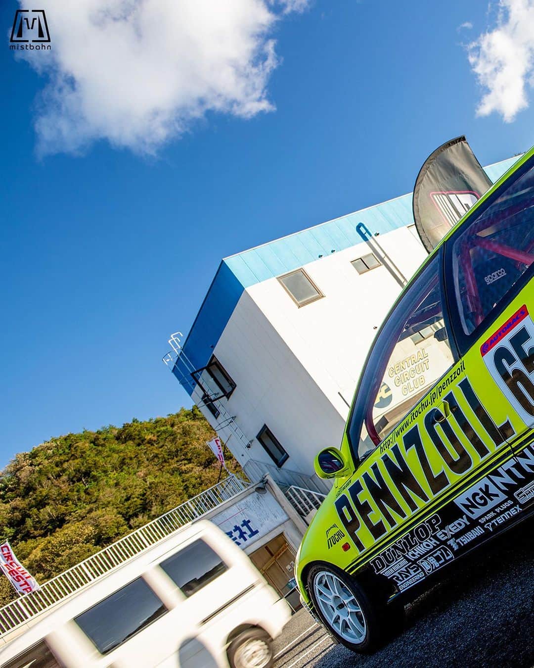 mistbahnさんのインスタグラム写真 - (mistbahnInstagram)「_ PENNZOIL Honda EG6 CIVIC SiR _ 🚗: @exhaust7777 📷: @mistbahn _ Shot on 9-Oct 2022 🏁 "Circuit Festa ( @circuit_festa_west_japan )" "RACING COLOR CHAMPIONSHP. Central Circuit (Hyogo Japan). _ JP) 2022年10月8日、セントラルサーキットで開催された「サーキットフェスタ ( @circuit_festa_west_japan )」内の「レーシングカラーチャンピオンシップ」で撮影。 _ #circuitfesta #サーキットフェスタ #サーキットフェスタ2022 #racingcolorchampionship #レーシングカラーチャンピオンシップ #centralcircuit #セントラルサーキット #samuradesignfactory #samuradesign #サムライデザイン #inozotek #penzzoil #civic #hondacivic #シビック #ホンダシビック #egcivic #eg6 #eg #bseries #kanjo #kanjostyle #kanjoracer #kanjozoku #環状族 #timeattack #timeattackjapan #hondasontrack」7月8日 10時51分 - mistbahn