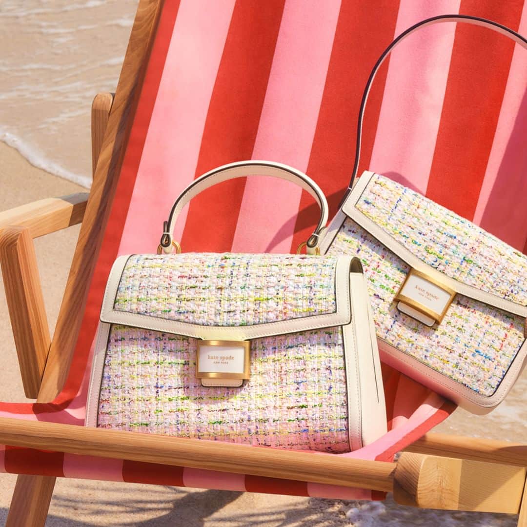 ケイト・スペードのインスタグラム：「泳ぎ疲れて戻ってくるまで ここで待ちますね  #katespadeny #katespadejapan #ケイトスペード #ケイトスペードニューヨーク」