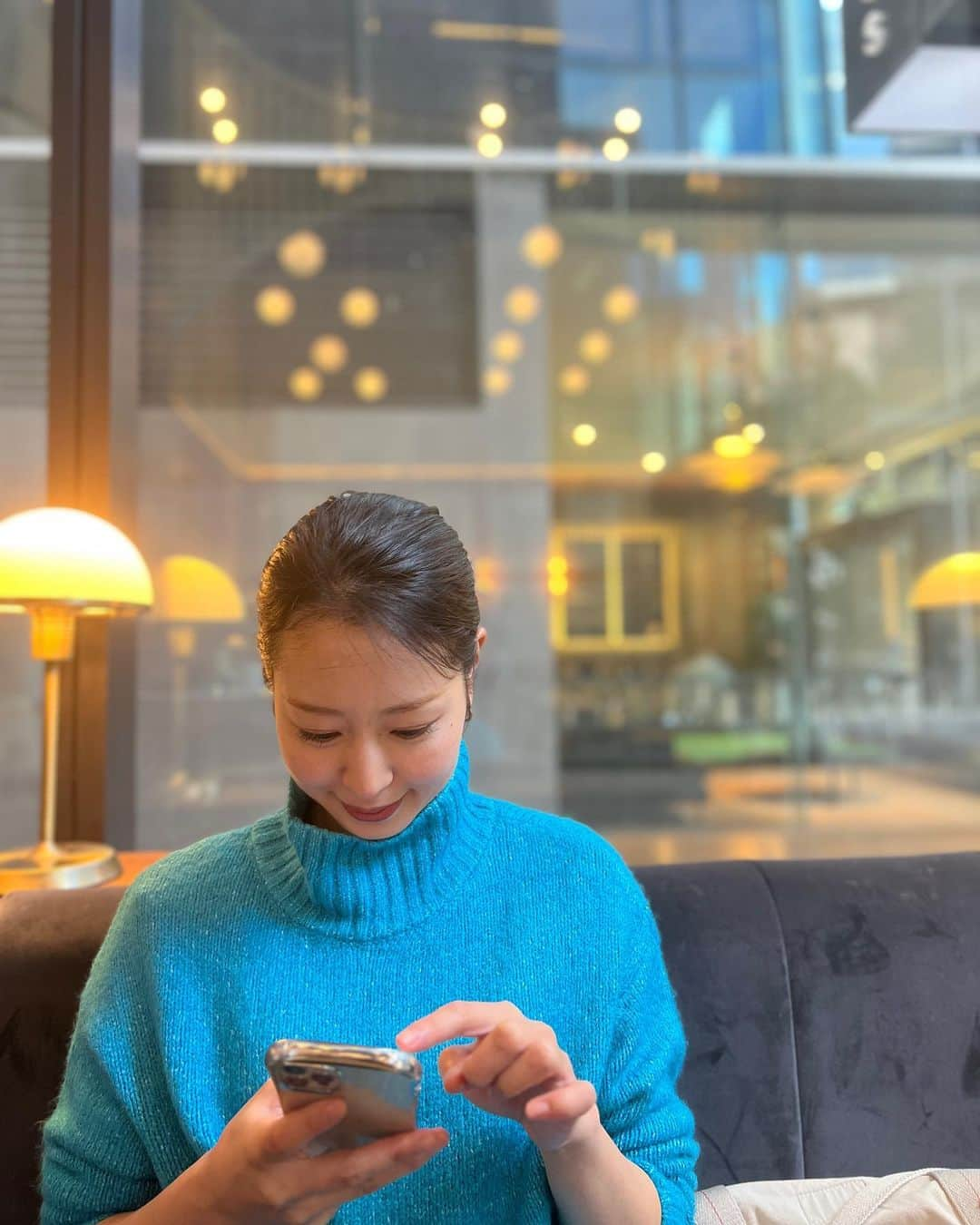 信長ゆかりさんのインスタグラム写真 - (信長ゆかりInstagram)「☕️💭💙  寒くなってきたからセーター買い足しました。  #melbourne #melbournepicnics #melbournefoodie #melbournefood #melbourneeats#australia#shooting#model#modellife#dayoff#coffee#melbournecafe#workshopbrothers   ここのバナナブレッド美味しかったな🍌」7月8日 21時58分 - 03yu_kari30