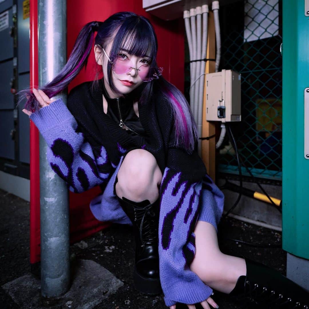 ねおきまこのインスタグラム：「💜🔥」