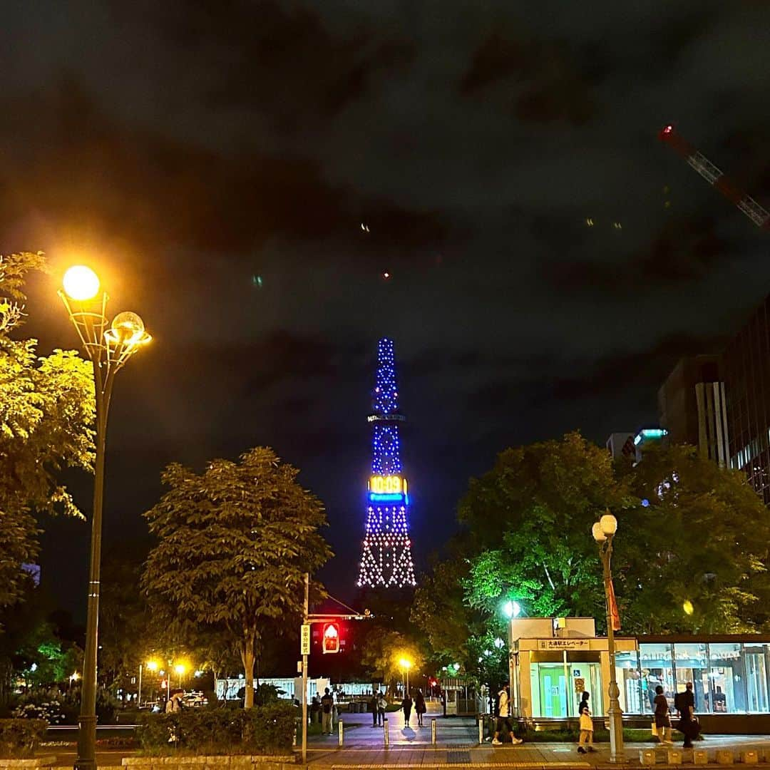 間瀬遥花さんのインスタグラム写真 - (間瀬遥花Instagram)「. これからは、これまで以上に 地方出張を目一杯楽しむことに決めました😌 . 北海道初上陸 前乗りの晩の札幌さんぽ . . #札幌 #札幌観光 #札幌グルメ #札幌旅行 #札幌出張 #札幌居酒屋 #すすきの #すすきのグルメ #すすきの居酒屋 #sapporo #sapporoclassic #sapporoclassicbeer #札幌クラシック #さっぽろ #さっぽろテレビ塔 #札幌テレビ塔 #海鮮居酒屋 #北海道旅行 #北海道グルメ #北海道観光 #北海道 #地方出張の思い出 #開陽亭」7月8日 21時00分 - maseharu_929