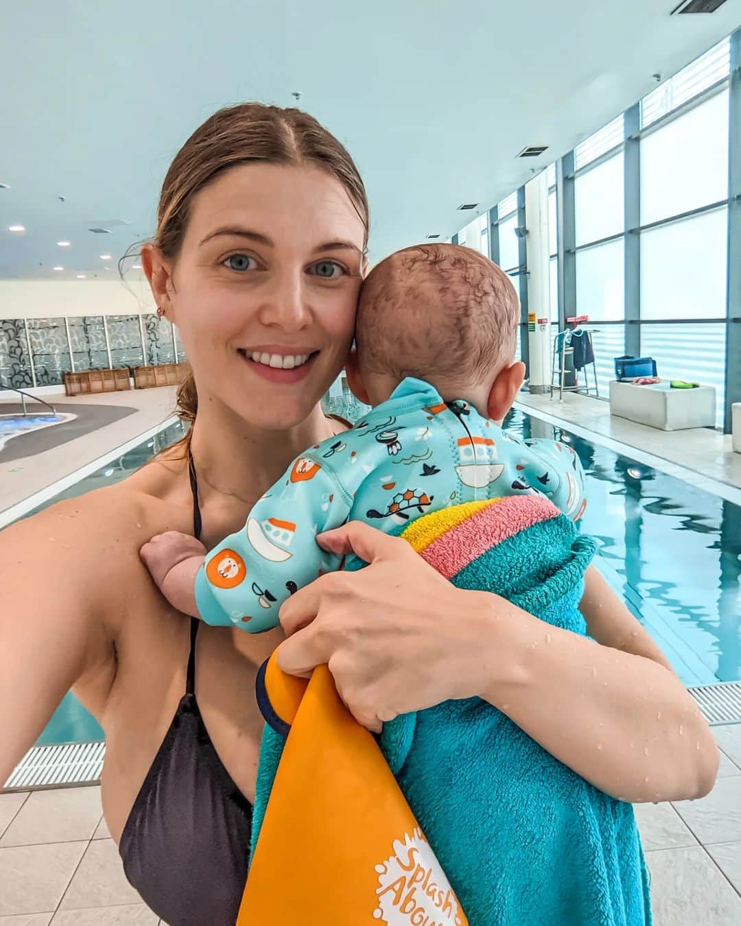Ashley Jamesさんのインスタグラム写真 - (Ashley JamesInstagram)「Can you believe my body made them both? I always think how mad it is when you think about it. Like my body actually did that 🤩💙  Anyway, this morning was one of my favourite mornings. Felt like a real family activity weekend. It was Ada's first swimming lesson - which was an hour before her brother's so I went with Ada and Tommy went with Alf and then we all went for breakfast .🥹💦  Taking Ada in the pool made me so reminiscent about all the memories from when I first took Alf swimming when he was her age (swipe along). It was the first thing I ever did with him after a long lockdown and it was when we weren't even allowed to use the showers in the changing rooms because of lockdown. You can see them all taped up! Anyway, it was such a huge thing taking Alf as it had been such a long lockdown and nearly all other things were still closed. It was our first time doing anything! Very nostalgic.  I also remember with Alf being so mindful of everything I needed to buy and pack for him that I forgot about myself and didn't really have any appropriate swimwear. None of my bikinis fit me properly and I remember feeling horrid as a result. It's funny to see how far I've come, or how much easier it is to remember these things second time around. This time I don't forget about myself as much and I had this swimsuit and so many others from my Tu summer edit - it's 4 sizes up from my pre baby size and it fits perfectly. 🤩  I loved getting to watch Alf in the pool too. Over the last couple of months I've watched Alf become sooo confident going underwater and holding onto the side. I never really imagined how proud you can feel watching something you made achieve things you sort of take for granted. Best feeling ever.  Definitely in my happy mum era. I remember reading that flamingos lose their pink when they become mums, and eventually it comes back. Well it's been a journey but I think I can say I've got my pink back. 🩷🦩   Weekends used to look very different pre kids. It's be all about the evenings! Now it's about the day time activities. I used to mourn the old chapter, but now I just see them as different and I can appreciate both. One day they'll change again 🥹❤️」7月8日 21時02分 - ashleylouisejames