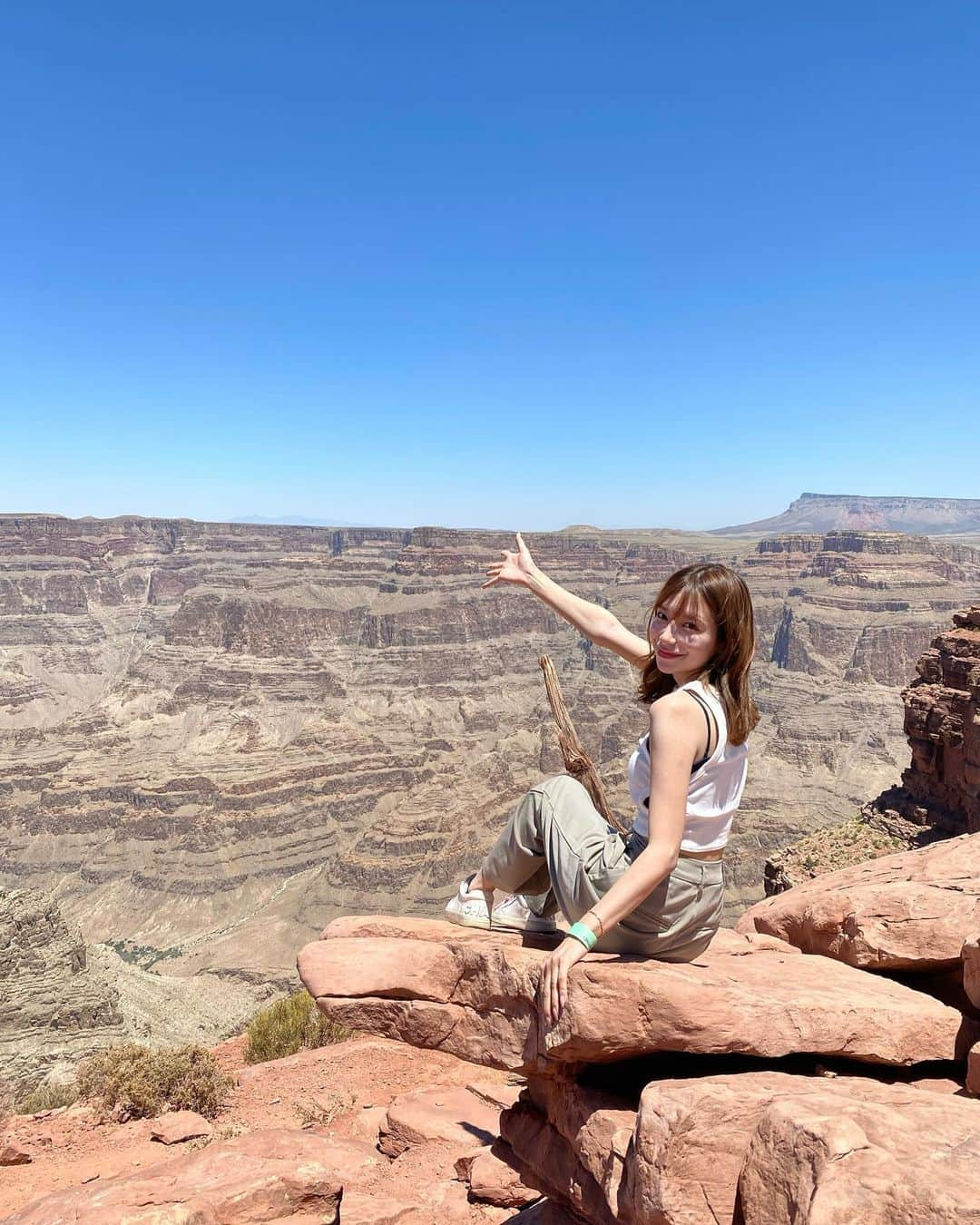 星島沙也加のインスタグラム：「グランドキャニオン🏔 この景色は一生忘れないと思う😌😌 #grandcanyon」