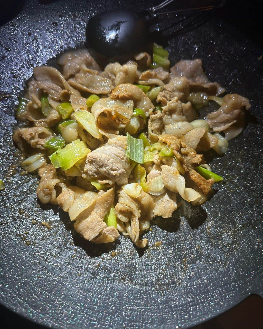 安元洋貴さんのインスタグラム写真 - (安元洋貴Instagram)「覚えておくと良い。 キャンプ飯でスタ丼風の物を作ると みんなのテンションが二段階上がるぞ。」7月8日 21時10分 - __yasumoto__