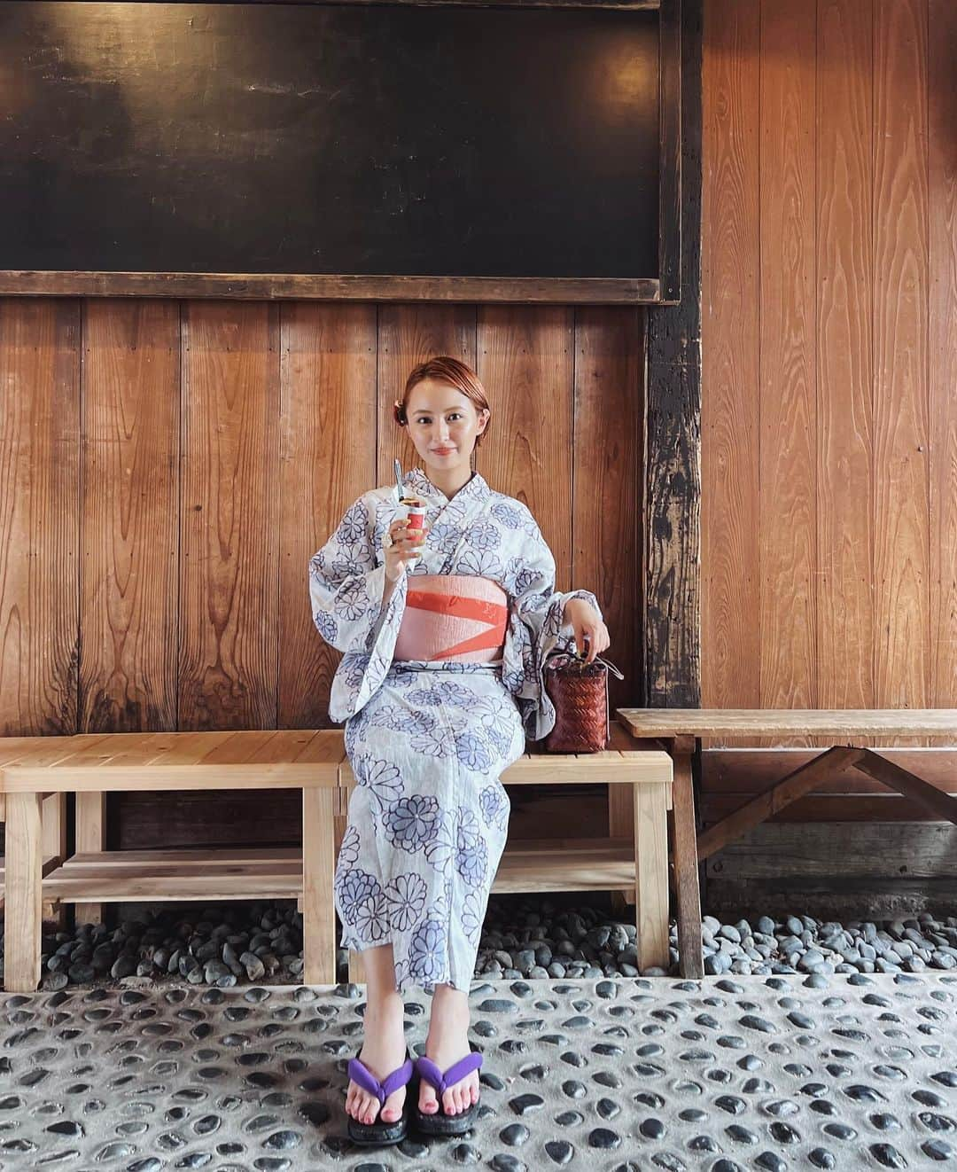 Julia Castroさんのインスタグラム写真 - (Julia CastroInstagram)「kawagoe🎐  夏の始まりに浴衣を着て川越をお散歩してきました。 日本の昔ながらの街並みと、緑の綺麗な川越は初夏に遊びに行くのにぴったりな場所でした🎋  美味しいものも沢山食べられて大満足♡ 次はどこに行こうかな？ . #kawagoe #japan #yukata #summer #summertime  #川越 #川越食べ歩き  #浴衣 #夏  #夏のはじまり」7月8日 21時22分 - julia.c.0209