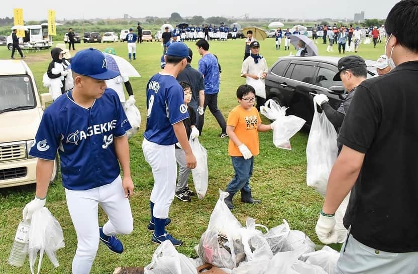 高野圭佑さんのインスタグラム写真 - (高野圭佑Instagram)「鬼怒川クリーン大作戦（完）  地域のかわいいボーイたちとゴミ拾い🤲  だがしがし!!  地域の皆様が 「綺麗に鬼怒川を使ってる」から ほとんどゴミはなく  地域の方と可愛いボーイ達との 素晴らしい交流の場に！ 朝からいい気持ちでした！  皆さん、明日も良い1日に✨  #高野圭佑 #エイジェック #鬼怒川」7月8日 21時33分 - keisuke_takano58