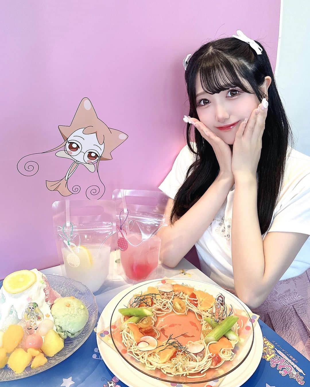 田口未彩のインスタグラム：「♡  この前おジャ魔女どれみカフェに行ってきたよ♡  どれみちゃんだいすきだから幸せ空間だった💭💭  tops♡ @ingnistore  skirt♡ @lillilly_official   .」