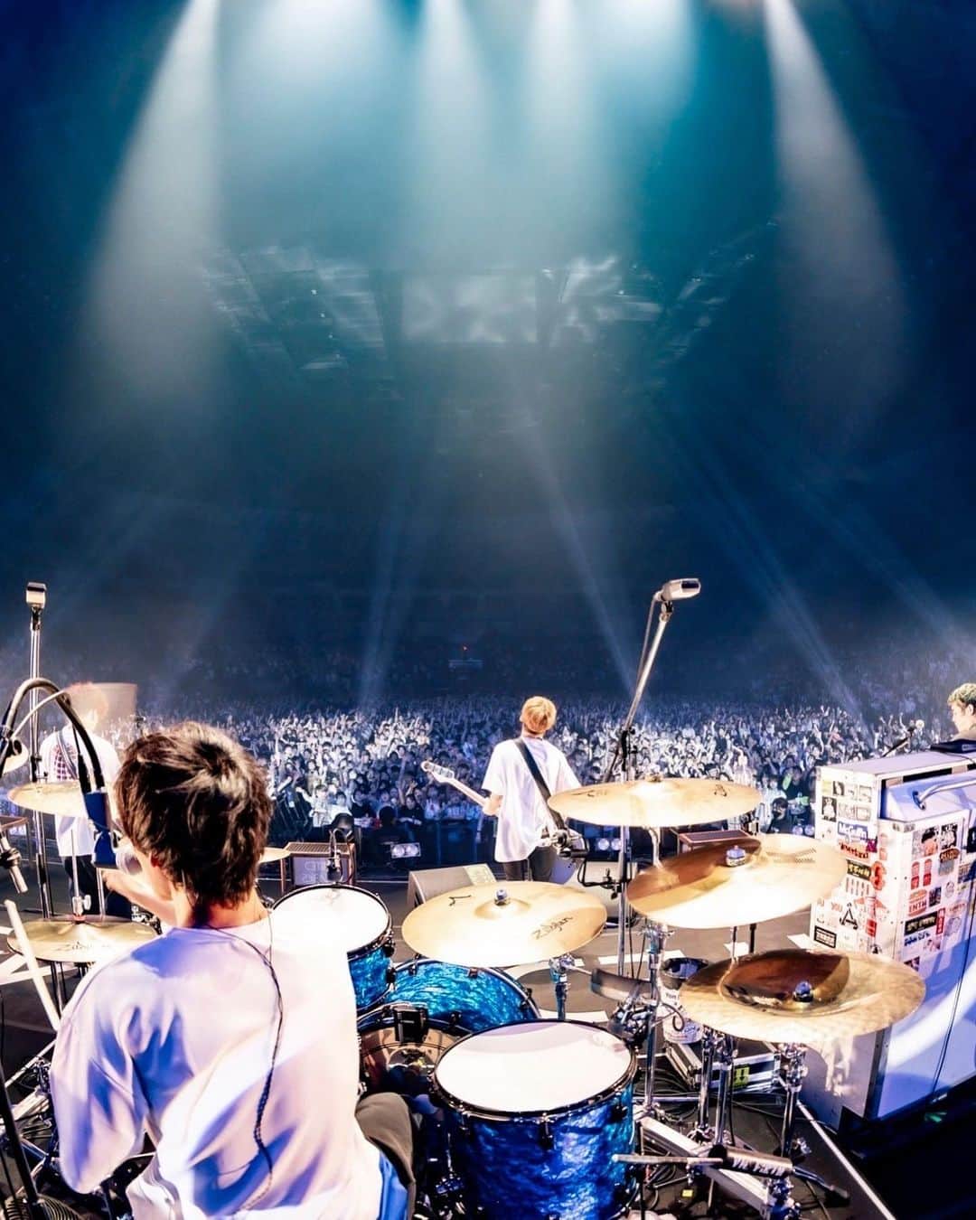 GENさんのインスタグラム写真 - (GENInstagram)「2023.07.08 横浜アリーナ 『Talking Rock! FES.2023』 横アリの常務取締役のひとが高校の先輩だった夜。ありがとうトーキングロック！いつも愛しか感じません。 photo by @fujiitaku」7月8日 21時43分 - 04genls