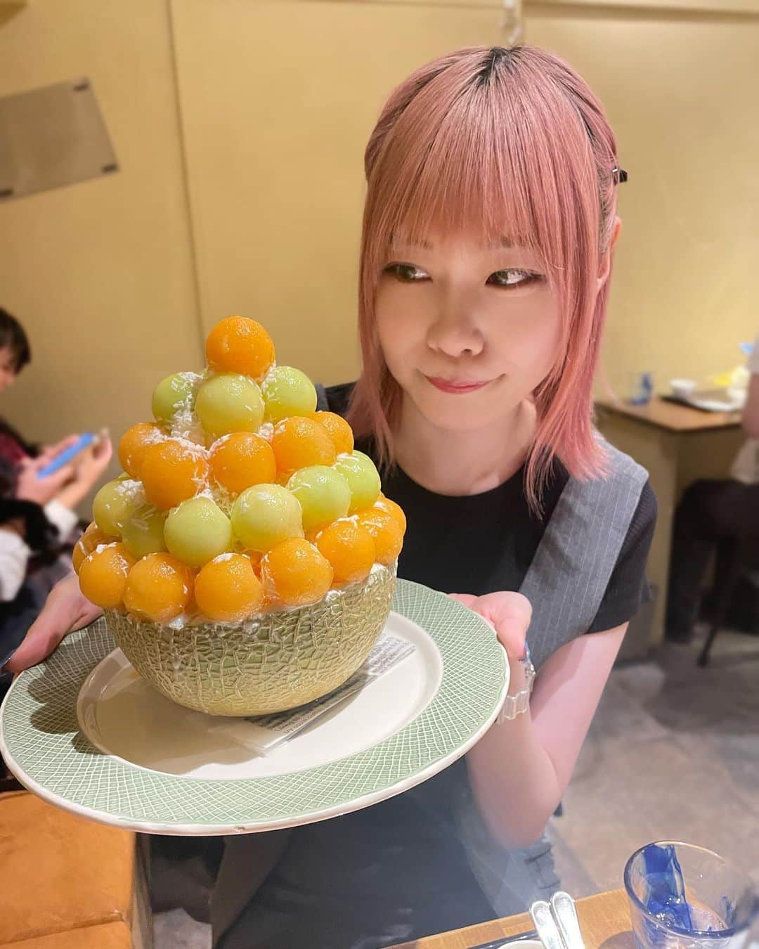 上下碧のインスタグラム：「こう見えてかき氷です🍧」