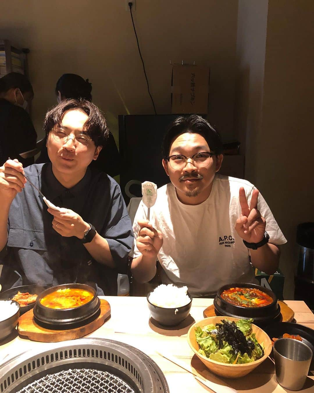 津田康平のインスタグラム：「ルミネの合間は西野と伊藤君とランチ🍙  新宿で美味しいランチ聞いたら全部知ってる感出してくる2人👶👶  でも行ったら間違いないお店でした👏  #コロコロチキチキペッパーズ  西野 #オズワルド　伊藤君 #マルセイユ 津田 #♾️ホール」