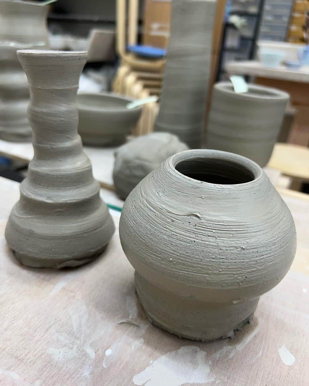 佐藤詩織さんのインスタグラム写真 - (佐藤詩織Instagram)「陶芸づくし  #陶芸 #ろくろ  #pottery  #ceramics  #ceramicart  #art」7月8日 14時08分 - shiori_sato_artwork