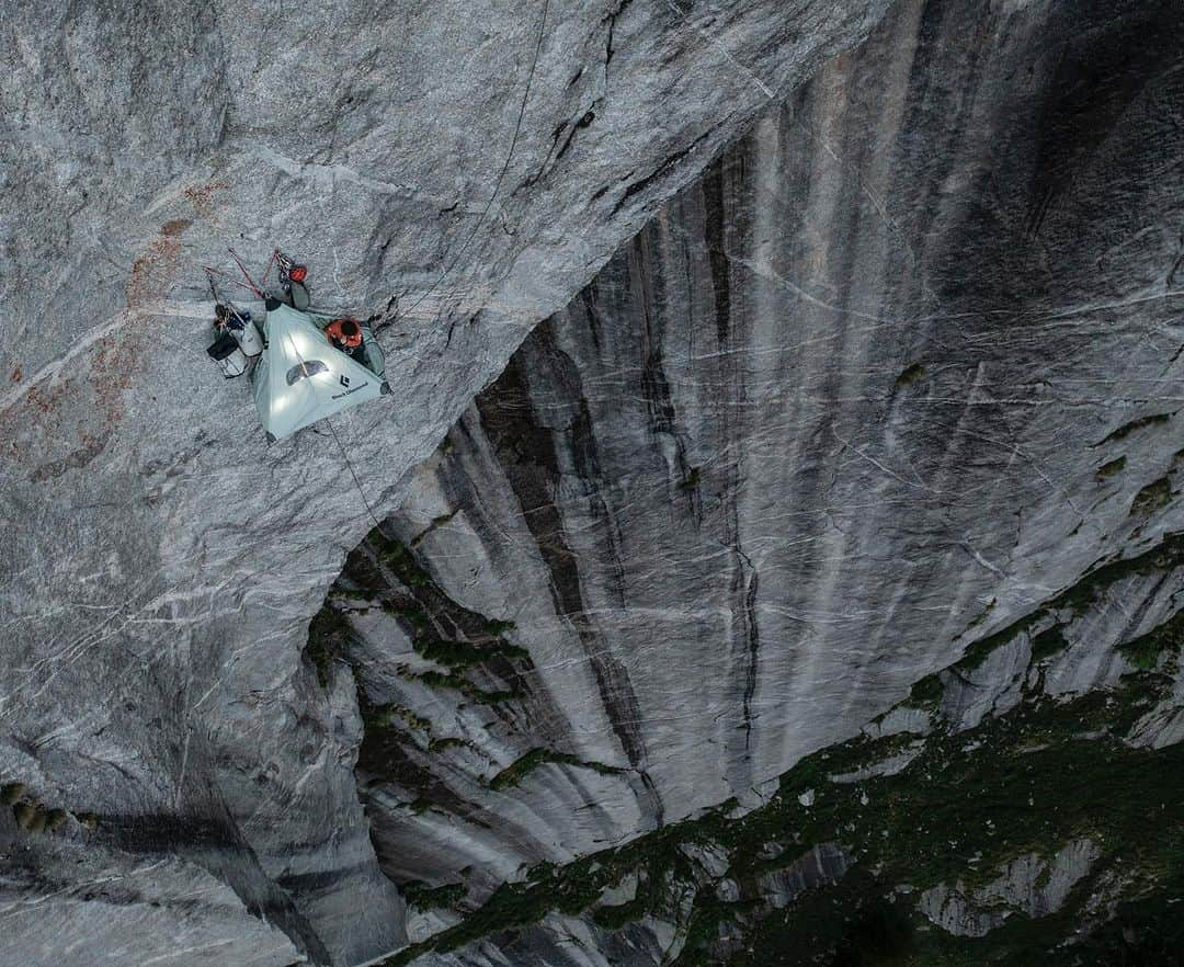 バーバラ・ザンガールさんのインスタグラム写真 - (バーバラ・ザンガールInstagram)「Can‘t wait to swift the focus back to Bigwall climbing! One of my favourite walls on earth. #Qualido! A couple of weeks to go…  📸 @alpsolut.pictures   @blackdiamond @lasportivagram @vibram @corosglobal」7月8日 14時51分 - babsizangerl