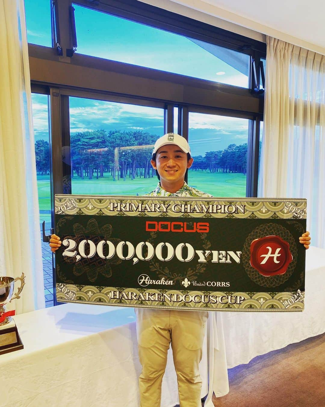 伊藤有志のインスタグラム：「【DOCUS OPEN】2023  優勝しました🏆　いぇぇぇぁぁぁぁ  開催して頂きましたHARAKEN 株式会社様 スポンサー各社様 大利根カントリークラブの皆様 開催にあたりたくさんの準備等ありがとうございました🙇  #アイシグリーンシステム  #ニューエラ  #ニューエラゴルフ  #鮨割烹こばやし  #タイトリスト  #ゼロホール  #イオミック  #ミズノ #docusオープントーナメント  #ゴルフ  #golf」