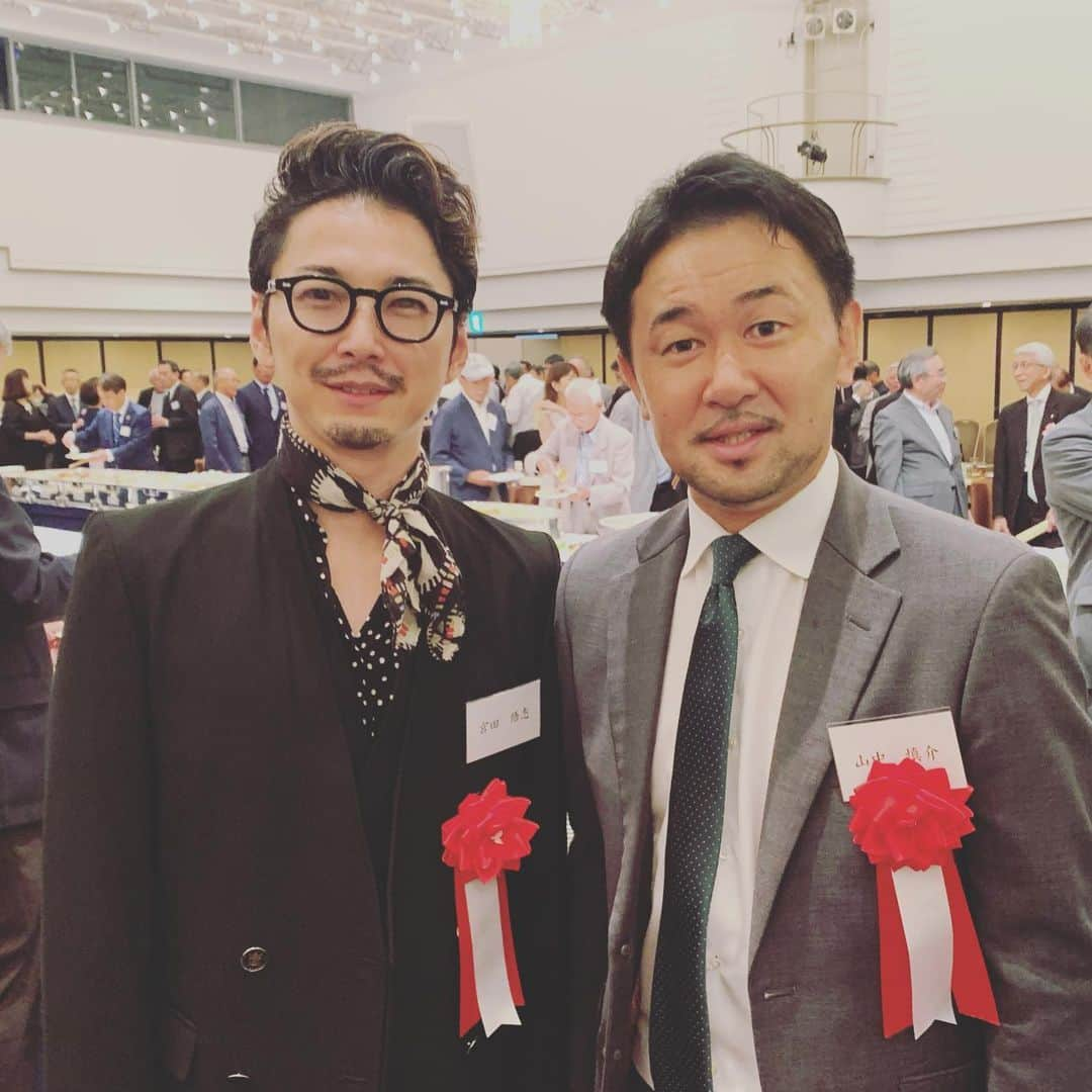 宮田悟志さんのインスタグラム写真 - (宮田悟志Instagram)「. 元WBC世界バンタム級王者山中慎介さん。 学年被ってたなんて嬉しいな。  #専修大学 #山中慎介 #ゴッドレフト」7月8日 15時00分 - miyata_satoshi