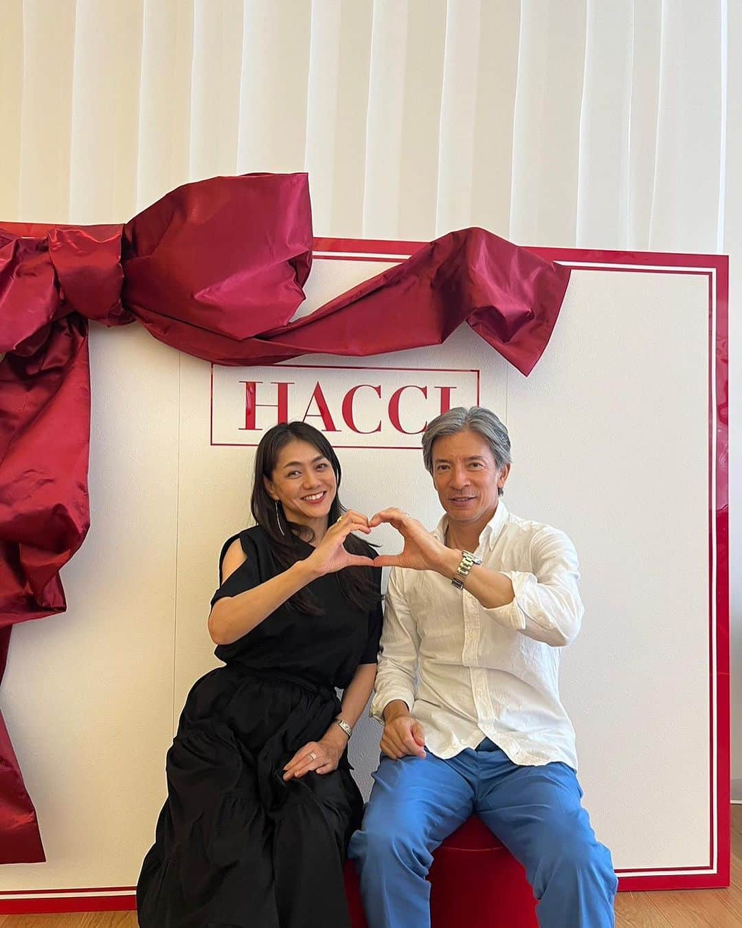 日比野玲のインスタグラム：「最高です！  @hacci_official & @wosakahotel  コラボ #afternoontea & #spa   #スイーツ #ハチミツ三昧  #ボディマッサージ #リラックス  #リフレッシュ  #感謝感謝  #贅沢な時間  #あるね」