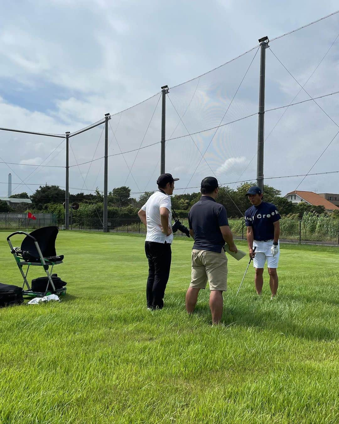 横田英治さんのインスタグラム写真 - (横田英治Instagram)「またまたゴルフダイジェストさんの撮影📸  今日のテーマは『夏ラフ』⛳️ #ゴルフダイジェスト  #ヒールクリーク  #グラインドスタジオ  #グラファイトデザイン  #イオミック @clubhouse.17」7月8日 15時57分 - eiji.17