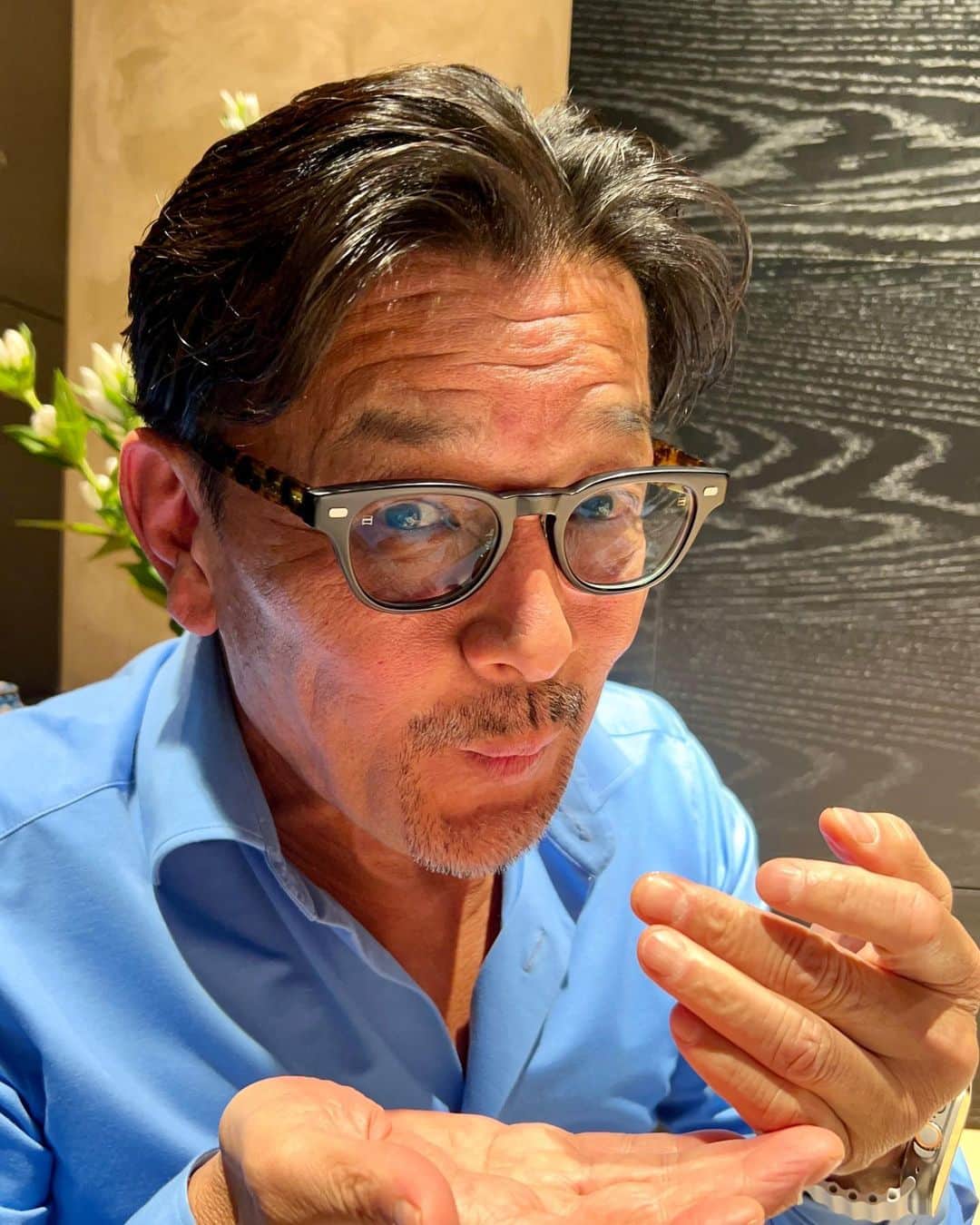 榊原信行さんのインスタグラム写真 - (榊原信行Instagram)「東京にはとにかく美味しいお鮨屋さんが星の数ほどありますよね。 そんな美味しいお鮨屋さんがひしめき合う東京で、特に私がお気に入りなのが永田町にあるお鮨屋さん“すし おうみ”さんです。先日もお邪魔して来ました。 相変わらず言葉にならないほどデラうまでした！ 最高！  There are many delicious sushi restaurants in Tokyo. In Tokyo, where there are many delicious sushi restaurants, my favorite sushi restaurant is “Sushi He is Ohumi” in Nagatacho. I went to that restaurant the other day. As always, it was "Dera-uma“ beyond words!Awesome!!  #すしおうみ #寿司 #鮨 #sushi #永田町 #永田町グルメ #nagatacho #Tokyo #バラさんの日常🌹 #バラさんオススメグルメ🌹」7月8日 16時35分 - nobu_sakakibara