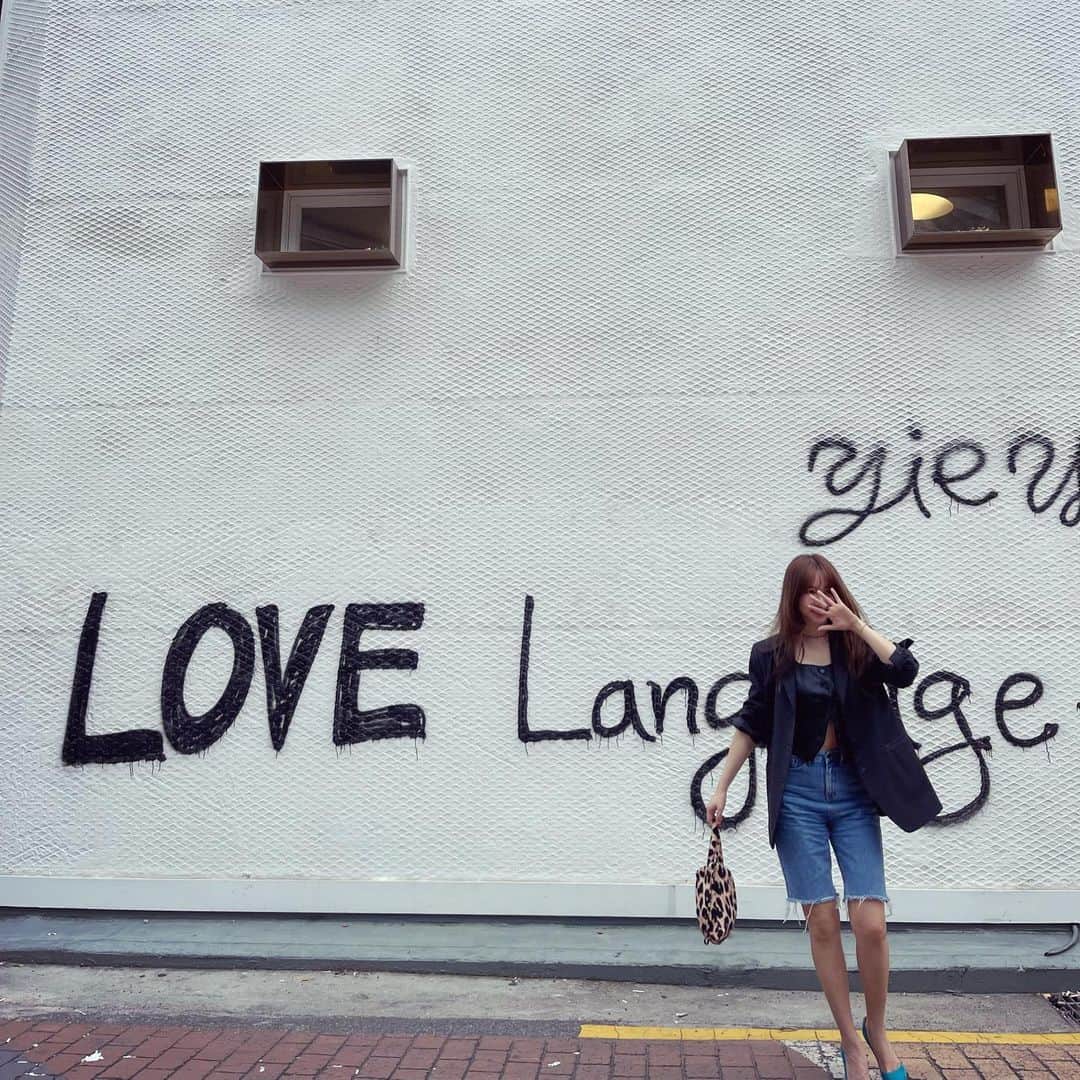 ユン・ウネのインスタグラム：「LOVE 👀」