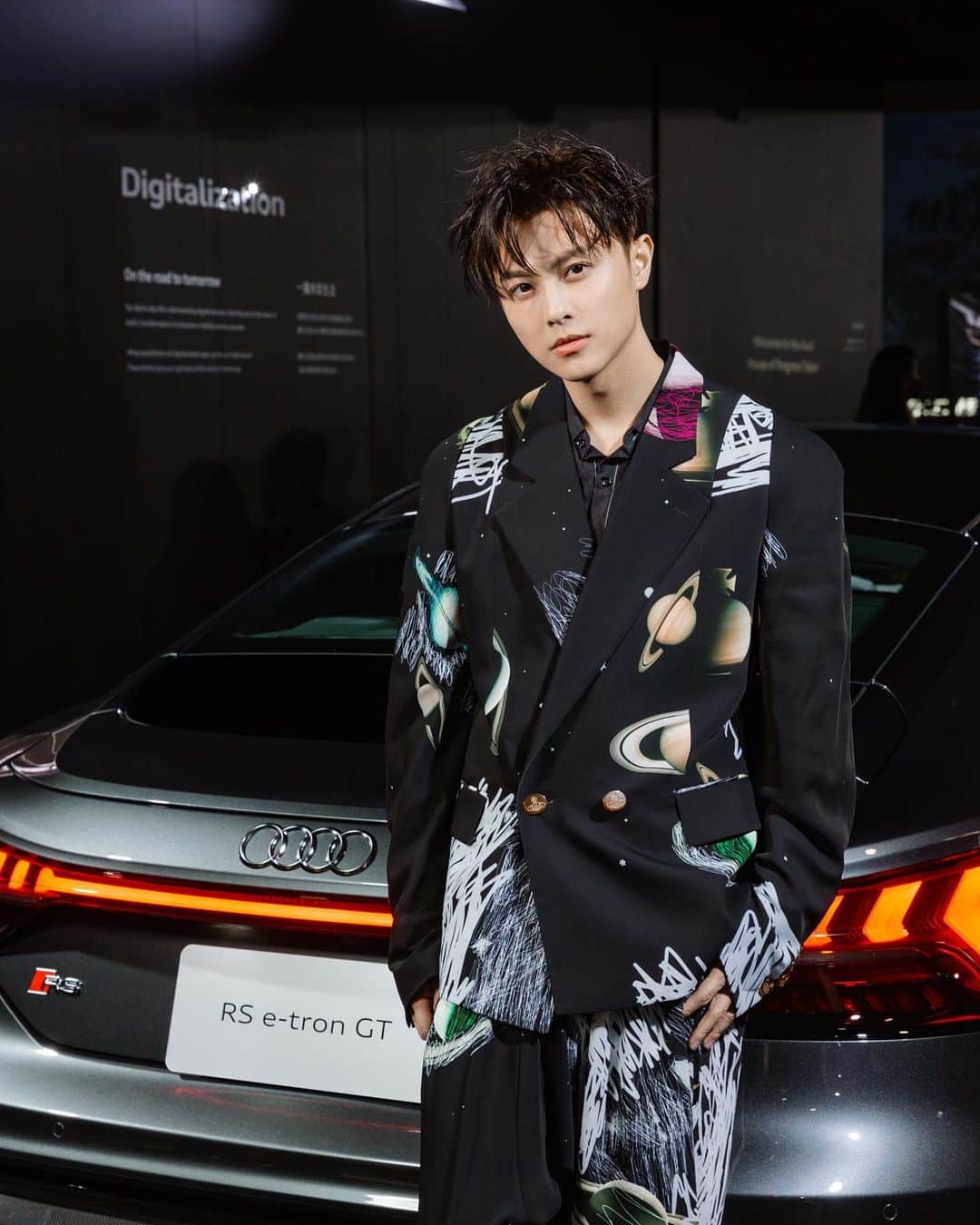 のインスタグラム：「四環相扣 永續、動能、科技與美學 完美體現的Audi 品牌核心價值 感謝 @audi_tw 的邀請 美好的時刻 讓我還沉靜在Audi的未來概念中😍  #Audi #AudiTaiwan #FuturelsAnAttitude #AudiHouseofProgress  @rahilansariofficial  @viviennewestwoodtaiwan」