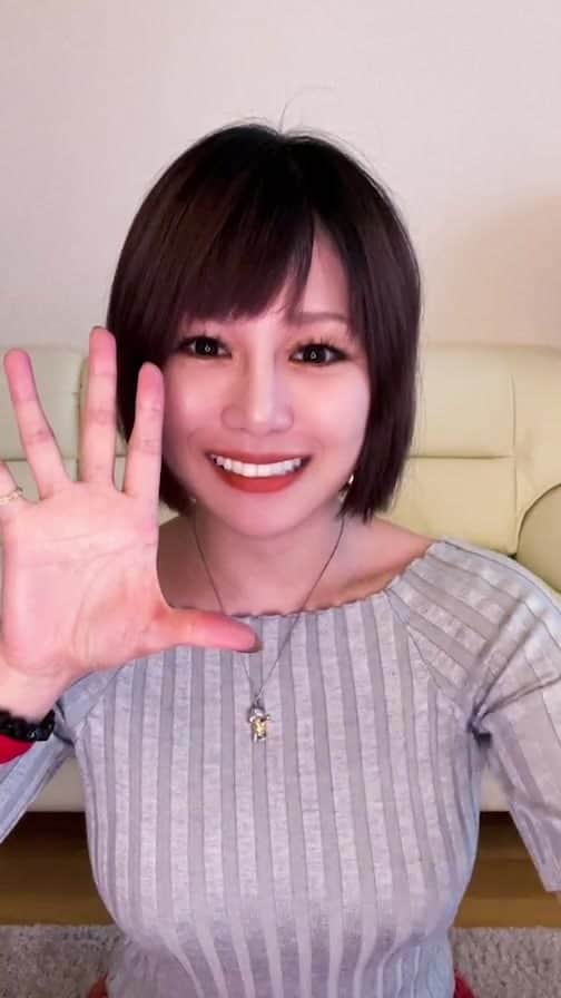 蜷川べにのインスタグラム：「ゆるっとマジの雑談。 最近のブームとか（´-`）.｡oO⁡ ⁡⁡ ⁡#蜷川べに #津軽三味線 #和楽器バンド #ninagawabeni」