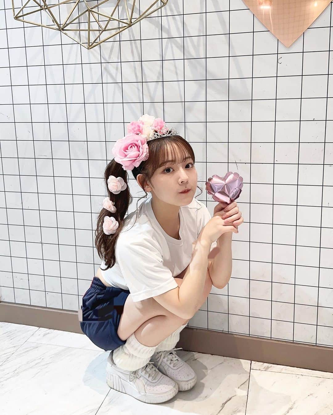 河野まひるのインスタグラム：「現役のうちにしっかりJKした🤍」