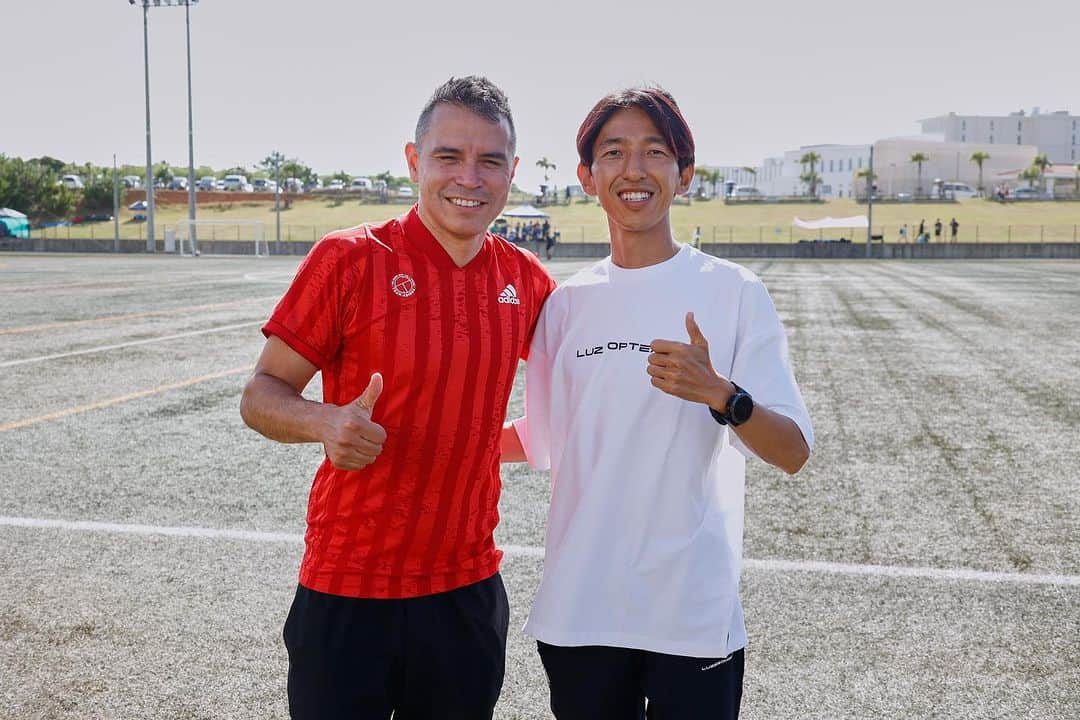 岡部将和のインスタグラム：「サビオラと沖縄 金武町でイベント⚽️ 最高でした😭 これからもサビオラをはじめ、 多くの皆さんのサポートの元、 スーパースター達と一緒に子供たちに夢を与える挑戦をしていきます！ お楽しみに❤️‍🔥  本日はありがとうございました！！」