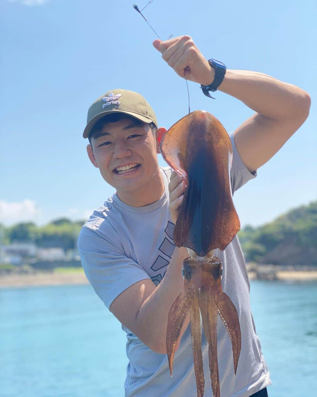 藤田慶和のインスタグラム：「一足先に夏休み🌻 #イカ釣り #志摩 #夏休み」