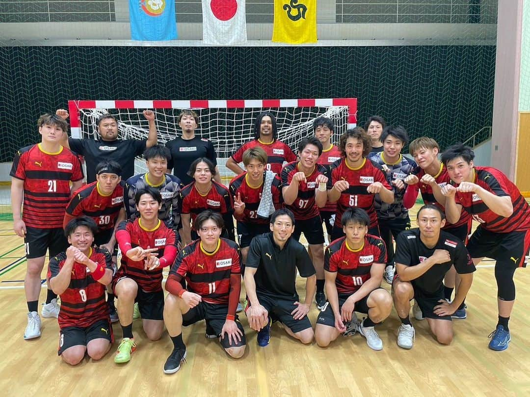 木村昌丈のインスタグラム：「VSゴールデンウルヴス福岡 40-29win 応援ありがとうございました🙇‍♂️  #日本ハンドボールリーグ #jhl#handball#ハンドボール#大崎電気#osakiosol#勝利」