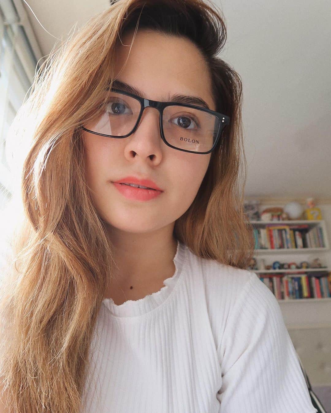 Alexa Ilacadさんのインスタグラム写真 - (Alexa IlacadInstagram)「Hooray for new specs. 🤓  Seeing the world in style with my @boloneyewear. Get yours now at any @visionexpressph branch and SM department stores nationwide. #MustHaveBolon #VisionExpress」7月8日 18時13分 - alexailacad
