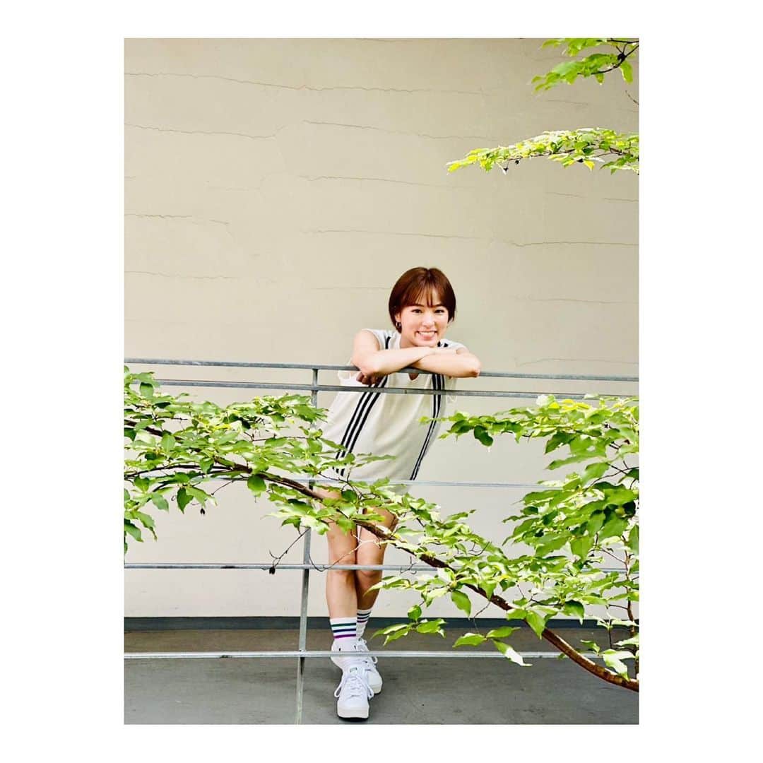 中山こころのインスタグラム：「🤍💚💙💜  #久しぶりアディ女」