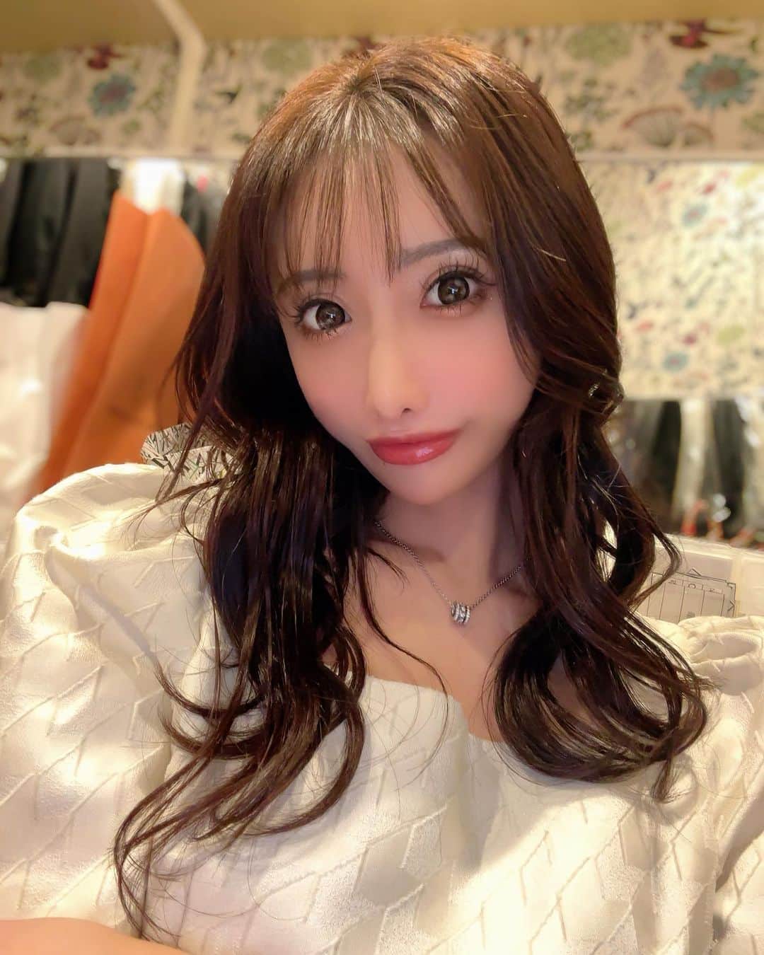のインスタグラム：「🐣  #錦3#キャバクラ#キャバ嬢#GLAMOROUS#鳳まりあ#お酒飲めないキャバ嬢」