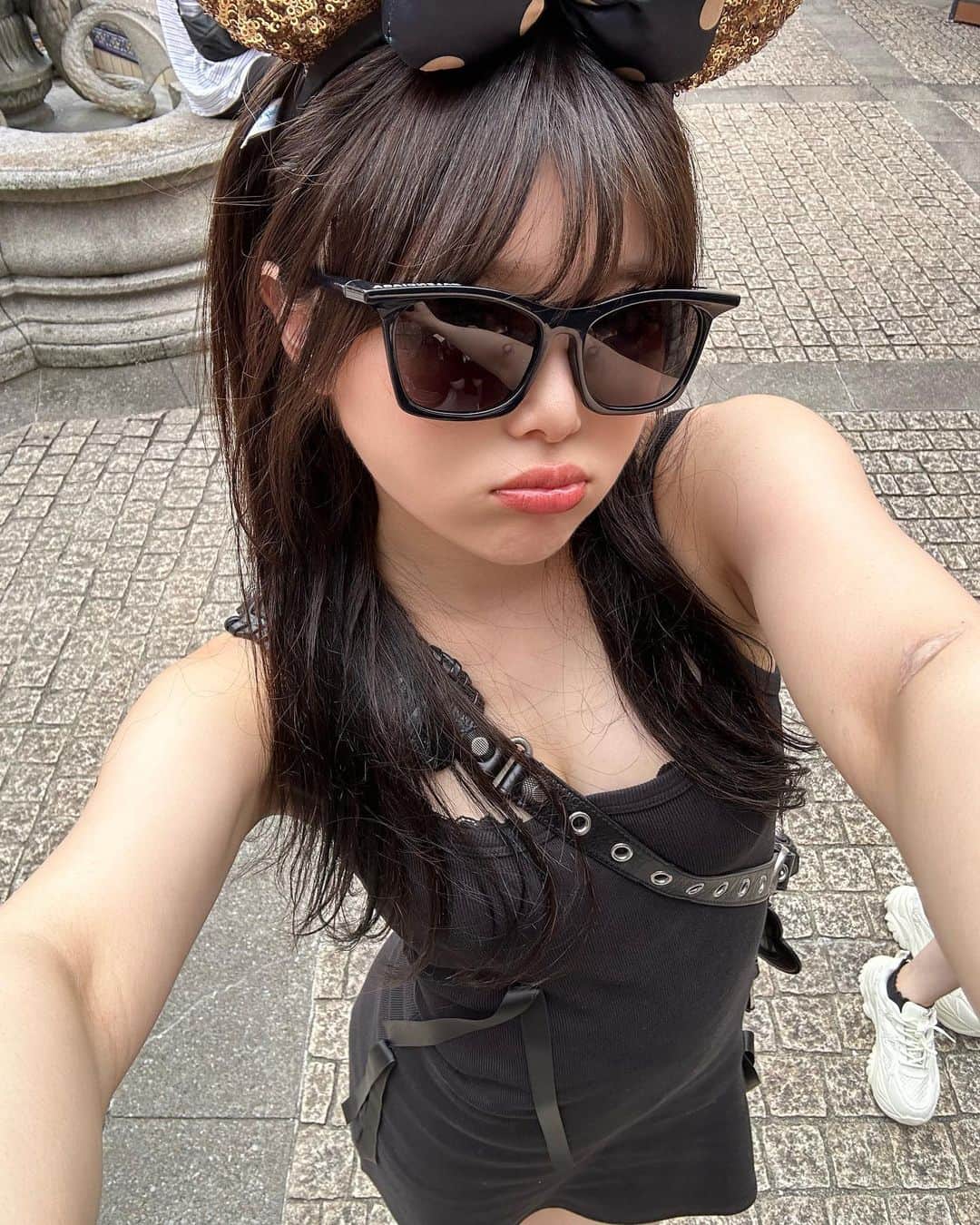 佐藤もえのインスタグラム：「暑すぎて前髪紛失👳」