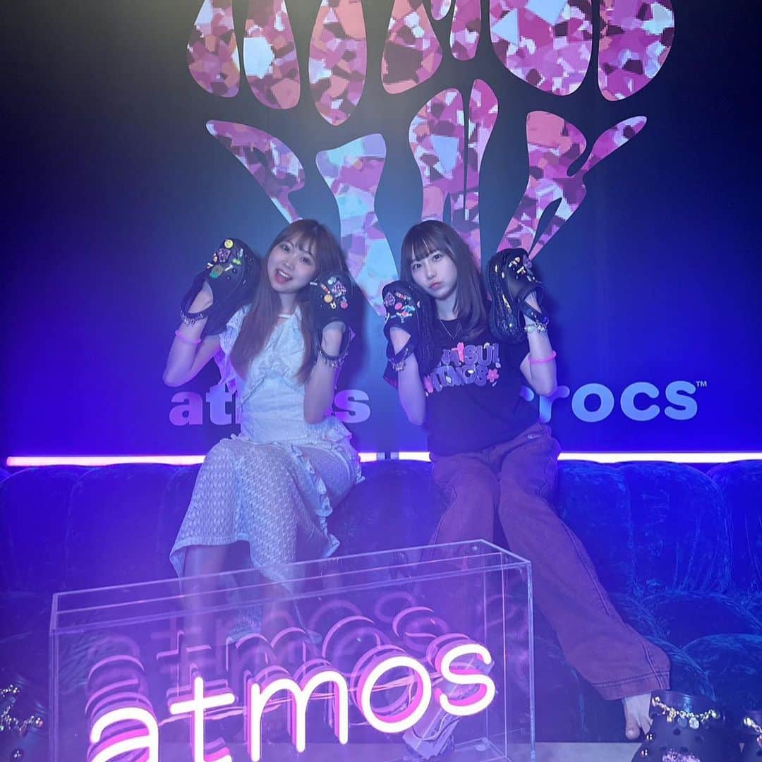 ほのぴすさんのインスタグラム写真 - (ほのぴすInstagram)「@atmos.pink_official ✖︎ @crocsjp のローンチイベントにきりたんとお邪魔してきたの〜！！☺️🌸  アトモスって書いたチュロスが可愛過ぎた🥹🥹🥹🥹🥹  そしてお靴も可愛すぎるの！！！！！ 厚底だから盛れる🐬🐬🐬  ギャルゥ！な感じの、中国行った時たくさん買ったからあわせよーーっとおおお！！！！  #atmospink #アトモスピンク #クロックス　#crocs」7月8日 18時47分 - noponopisu2