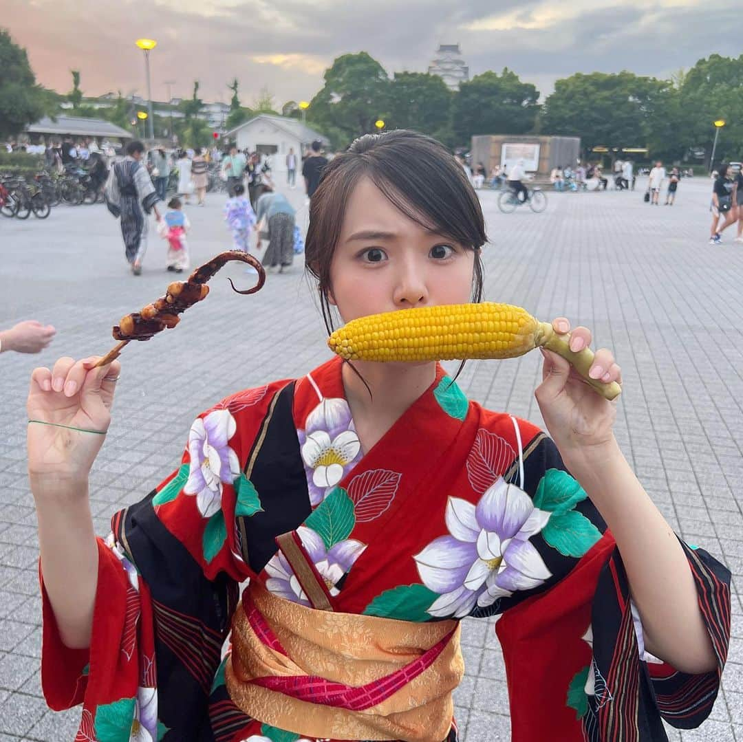 籠谷さくらさんのインスタグラム写真 - (籠谷さくらInstagram)「. .  ゆかた祭りに行ってきましたぁ‼︎  YouTubeにもアップしたので是非ご覧ください🫶🏻  #ゆかた祭り#ゆかた#浴衣#祭り#お祭り#浴衣祭り#姫路#兵庫#兵庫県#姫路市#浴衣ヘアアレンジ #浴衣ヘア #浴衣女子 #浴衣コーデ #コーデ#ファッション#コーディネート#coordinate#  #fashion #ootd #style」7月8日 19時12分 - komoriya_sakura_official