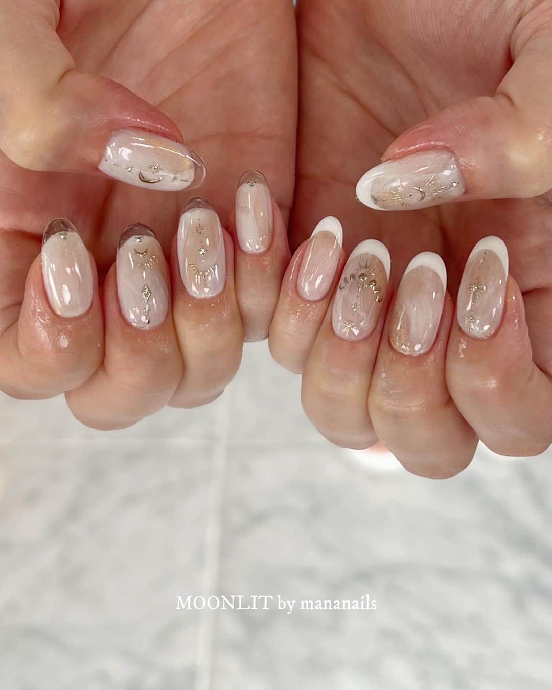 mananailsのインスタグラム：「🤍🕯️🌙🪽🌫️  マーブルニュアンスに片手クリア、片手白フレンチ🤍  ☾120minオフ込み」