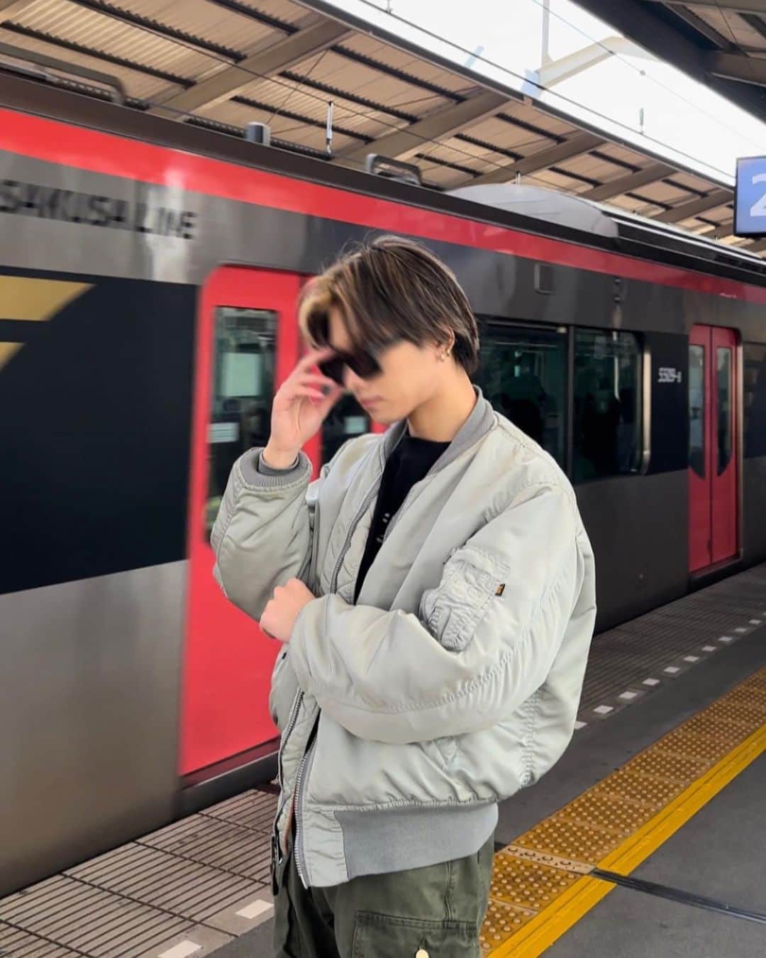 のインスタグラム：「highlight 😏😏 ・ ・ ・ ・ ・ ・ ・ ・ ・ ・ ・ ・ ・ ・ ・ #fashion #03 #fyp #foryou  #Japan #Japanlife #Japanese #Japaneseboy #lifestyle #Tokyo #tokyolife #outfit#ootd#street#memories #workout」