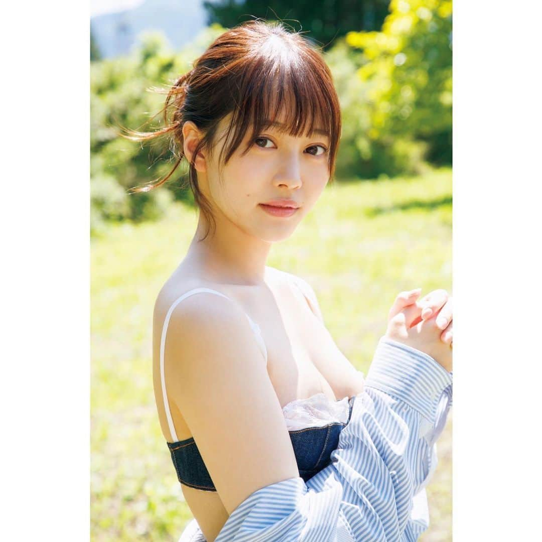 松村キサラさんのインスタグラム写真 - (松村キサラInstagram)「・ 7月10日発売の「週刊プレイボーイ」さんに掲載して頂きました！  初めての撮影でとても緊張しましたが、 楽しく撮影することができました！  今までに無いいつもと違う私を見ていただけたら嬉しいです！^^  同時にデジタル写真集も発売させて頂きます！ 現在Amazonさんなどで予約開始されています！  また「週プレグラジャパ！」さんでは限定カットの特典付きです！ こちらもチェックして頂けたら嬉しいです！  #週刊プレイボーイ  #週プレ #グラビア」7月8日 19時17分 - kisara_official