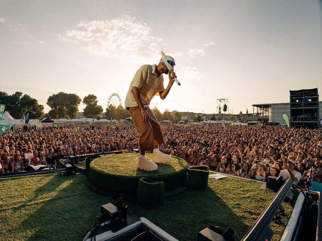 CROのインスタグラム：「KONSTANZ 💙 Was ein Tourstart! 💯🔥  📷 @maxhartmannphoto」
