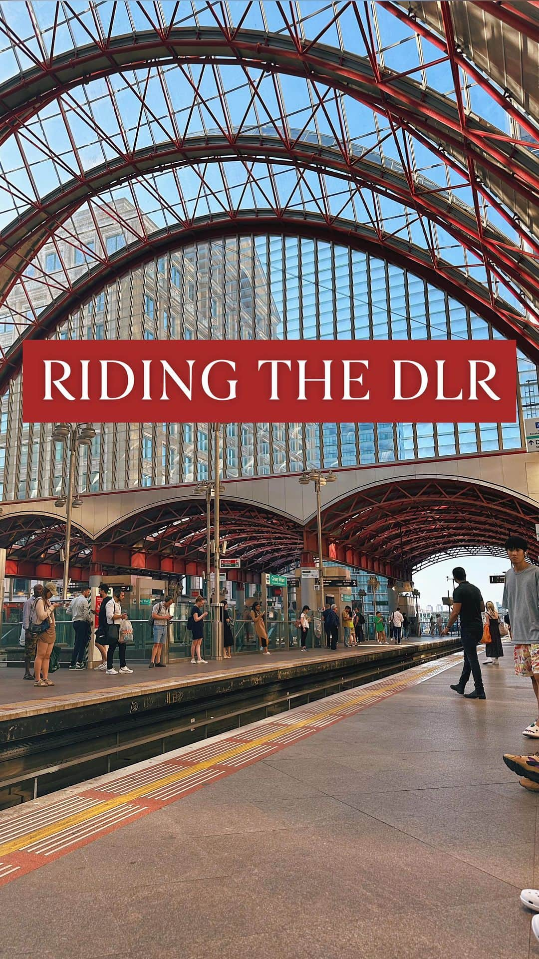 @LONDON | TAG #THISISLONDONのインスタグラム：「Riding the #DLR in London is a lot of fun. It’s part of the same #TFL network as the underground trains. 🚇 You just tap in, and tap out with your contactless cards or Oyster. 💥 Try Platform 1 at #CanaryWharf to #Lewisham to fly through the skyscrapers! And sit at the front for the best view! But don’t be freaked out by the fact there isn’t a driver! Because these trains are automated! ☺️ We jumped off at #CuttySark / #Greenwich for historical walks around #OldRoyalNavalCollege , #PaintedHall , the famous Cutty Sark ship ⛵️ , The #QueensHouse and the #RoyalObservatory up the hill in #GreenwichPark. 🌳 A perfect day. 👍🏼😍  🎥 @MrLondon   ___________________________________________  #thisislondon #lovelondon #london #londra #londonlife #londres #uk #visitlondon #british #🇬🇧 #londonunderground #docklands #docklandslightrailway #whattodoinlondon #visitgreenwich」