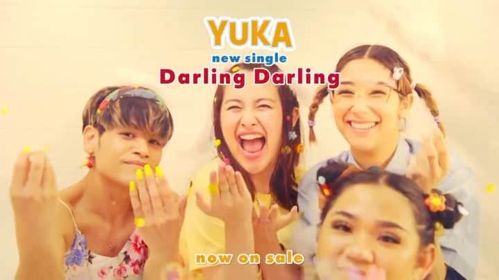 有華(ゆか) のインスタグラム：「『 Darling Darling』MUSIC VIDEO🍨🧡 沢山のお力を借りて最高すぎるビデオになりました🌴 YouTubeでぜひ何度でも見て踊ってね🕺✨ 💄 @akikohachinohe 👗 @eieioieie  #有華」