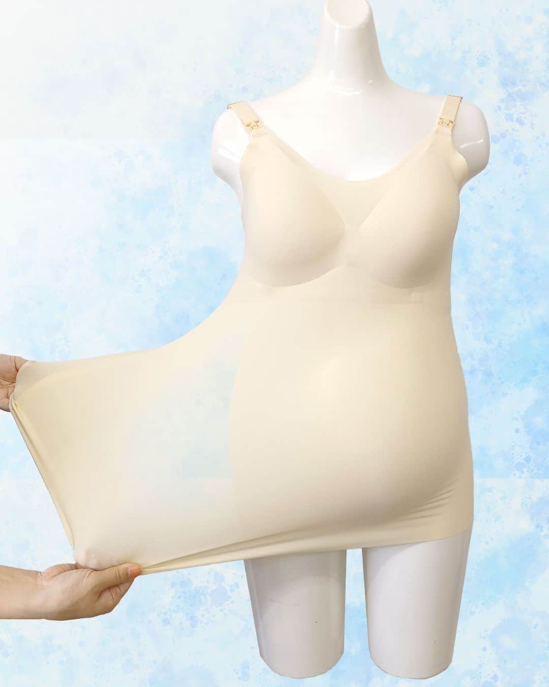 マタニティウェア&授乳服のスウィートマミーさんのインスタグラム写真 - (マタニティウェア&授乳服のスウィートマミーInstagram)「Sweet Mommyのシームレス授乳ブラトップ発売開始のお知らせ🌈  シームレスで肌触りの良い生地は、ひんやり気分は-5℃！ 一体型3Dパッドは大き目のフルカップで胸をしっかりと包みこみます。  授乳は人気のストラップオープンタイプ カチッとワンタッチでキャミソールの裾をまくり上げなくても簡単に授乳ができます。  通気性にも優れているので、汗でのムレを軽減。 涼感のシームレスブラトップでこの夏を快適に過ごしましょう✨  商品の詳細についてSWEET MOMMY公式サイト、楽天店でご覧いただけます。 品番：ti23038 または「授乳ブラトップ」でご検索くださいませ🔍  #授乳ブラ #マタニティブラ  #ノンワイヤー #シームレスブラ  #sweetmommy #授乳服 #マタニティパンツ #妊婦コーデ #マタニティーコーデ #プレママコーデ #マタニティコーデ #マタニティグッズ #体型カバーコーデ #公園コーデ #出産準備購入品 #出産祝いにオススメ #出産準備リスト #妊娠日記 #ママでも綺麗でいたい #ベビー用品準備 #妊婦ファッション #赤ちゃんと暮らす #赤ちゃんとおでかけ #マタアカさんと繋がりたい #授乳服 #マタニティ服 #マタニティー」7月8日 20時00分 - sweetmommyofficial