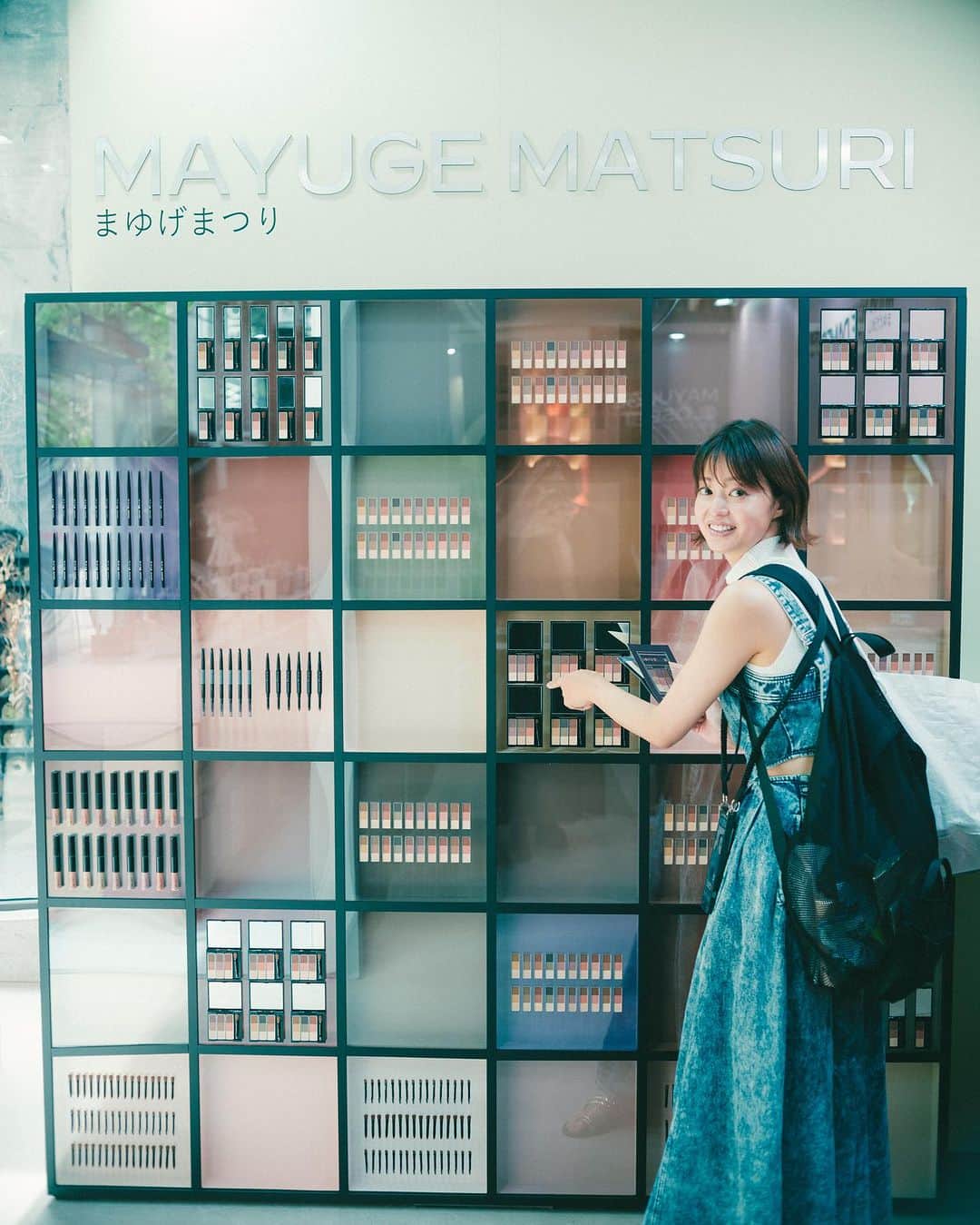 小林涼子さんのインスタグラム写真 - (小林涼子Instagram)「. まゆげげげげげげげ。 ピンク系のまゆげげげ。  ゆみちゃんに会いに 渋谷で開催している「まゆげを愛してる展」 にお邪魔してきました。 ゆみちゃんのデザイン、どれも可愛すぎる〜♡  @yumi.kurotani」7月8日 20時06分 - ryoko_kobayashi_ryoko