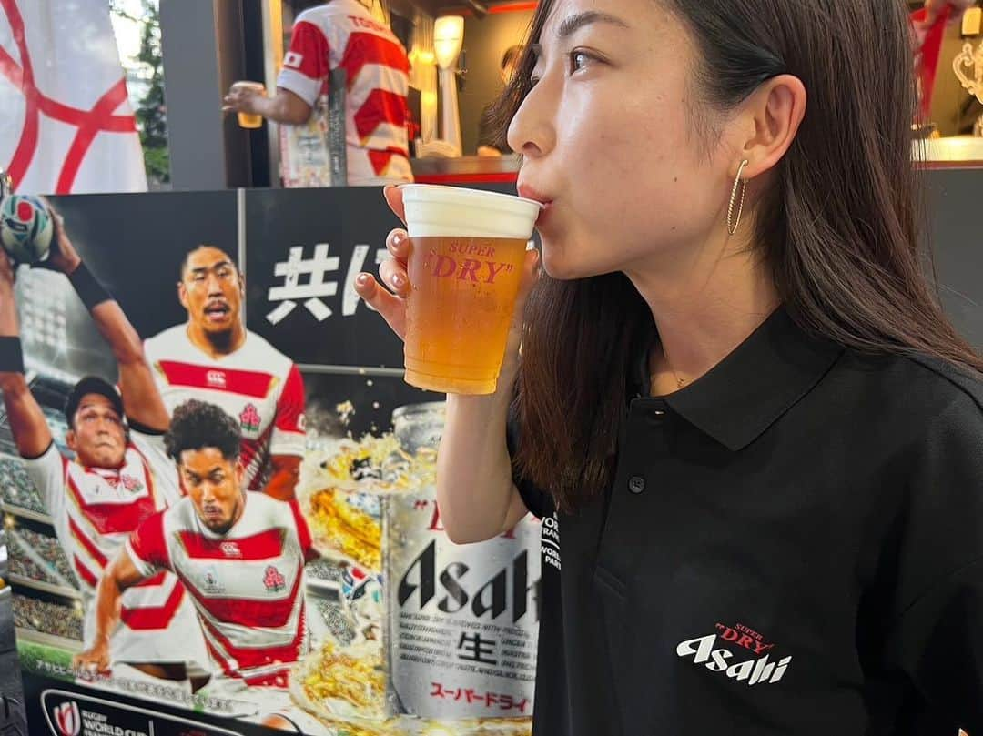 大慈弥レイのインスタグラム：「ラグビー初観戦🏉 オールブラックス戦！！  暑い中飲むスーパードライは最高でした😝 負けちゃったけど、でもめちゃくちゃ楽しかったです！  #gowiththebrave  #braveblossoms  #rugbywc2023  #asahisuperdry #スーパードライで乾杯」